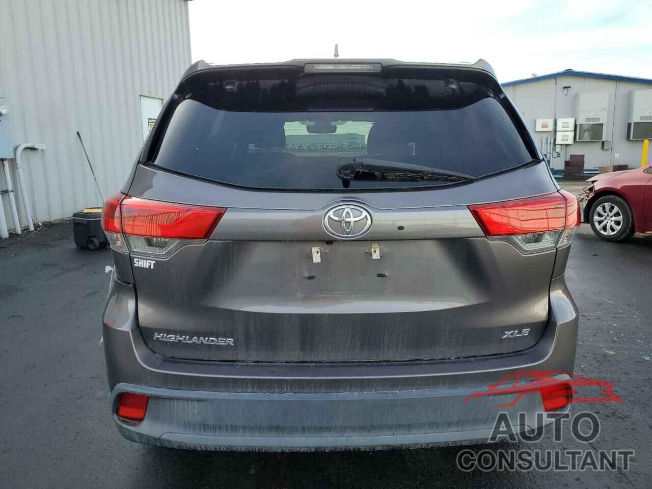 TOYOTA HIGHLANDER 2019 - 5TDKZRFH5KS559396