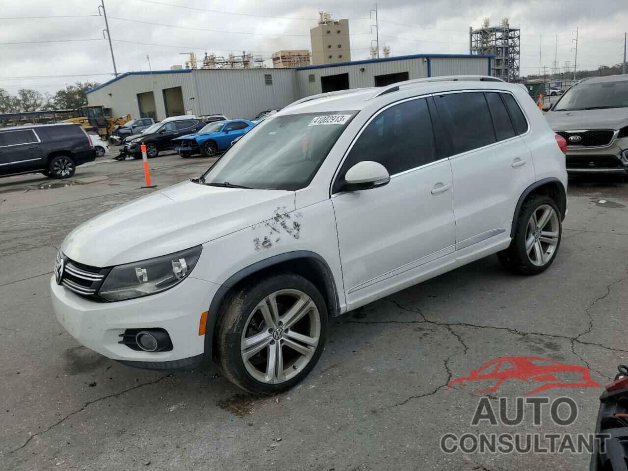 VOLKSWAGEN TIGUAN 2016 - WVGAV7AX6GW545505