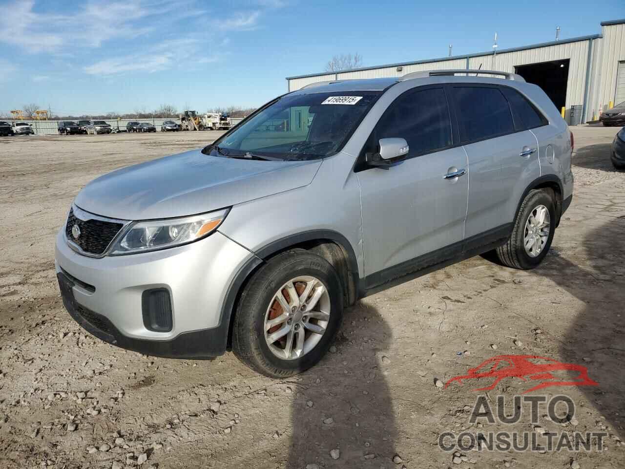 KIA SORENTO 2015 - 5XYKT4A79FG597185