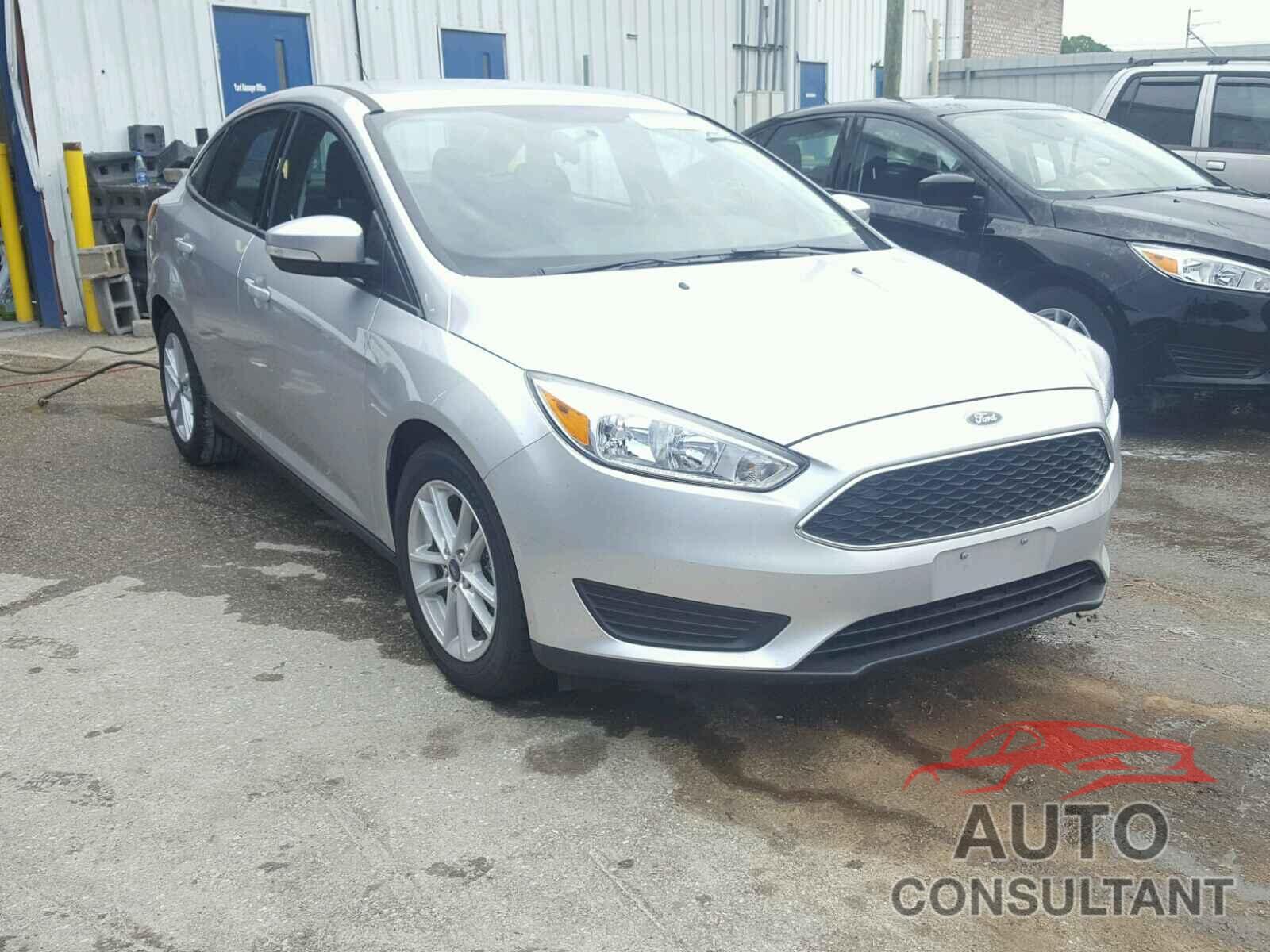 FORD FOCUS SE 2017 - 1FADP3F24HL227652