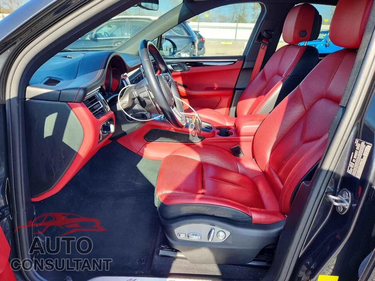 PORSCHE MACAN 2019 - WP1AB2A52KLB30415