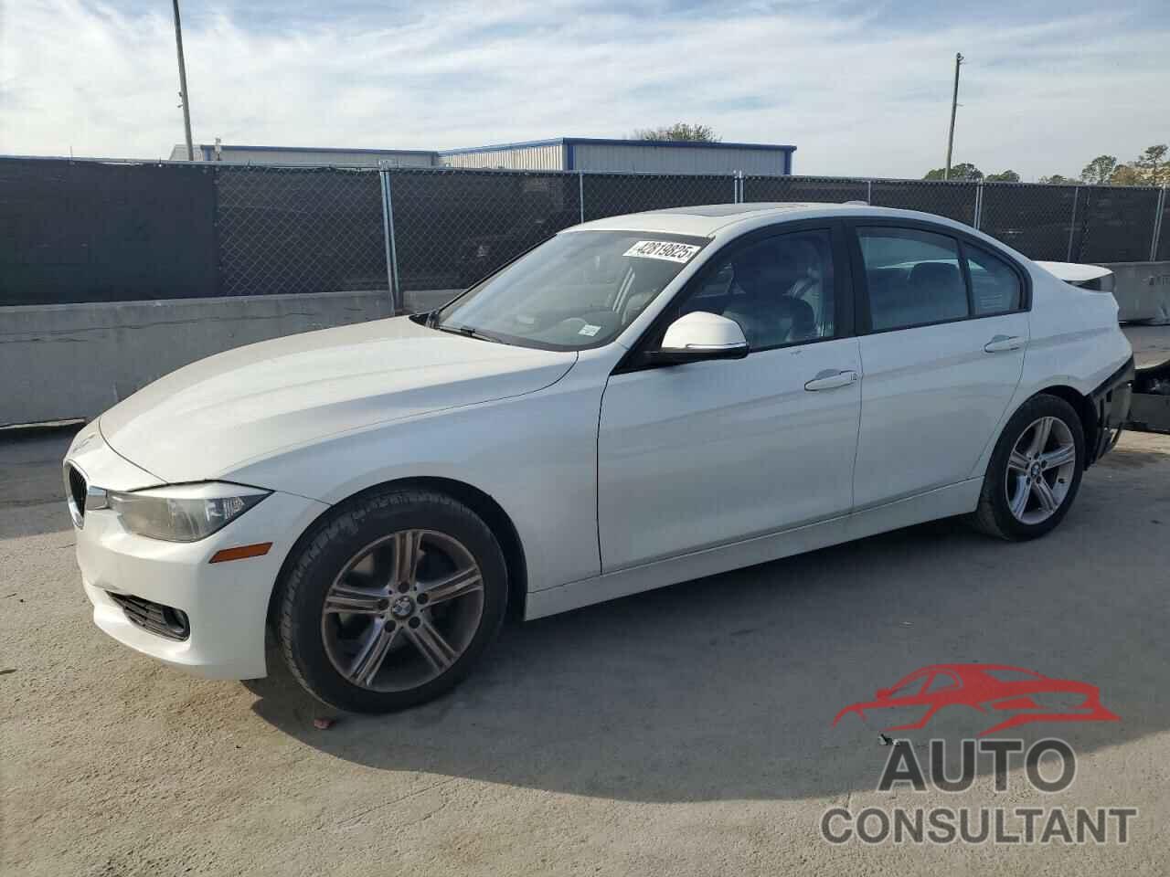 BMW 3 SERIES 2013 - WBA3B3C55DF541593
