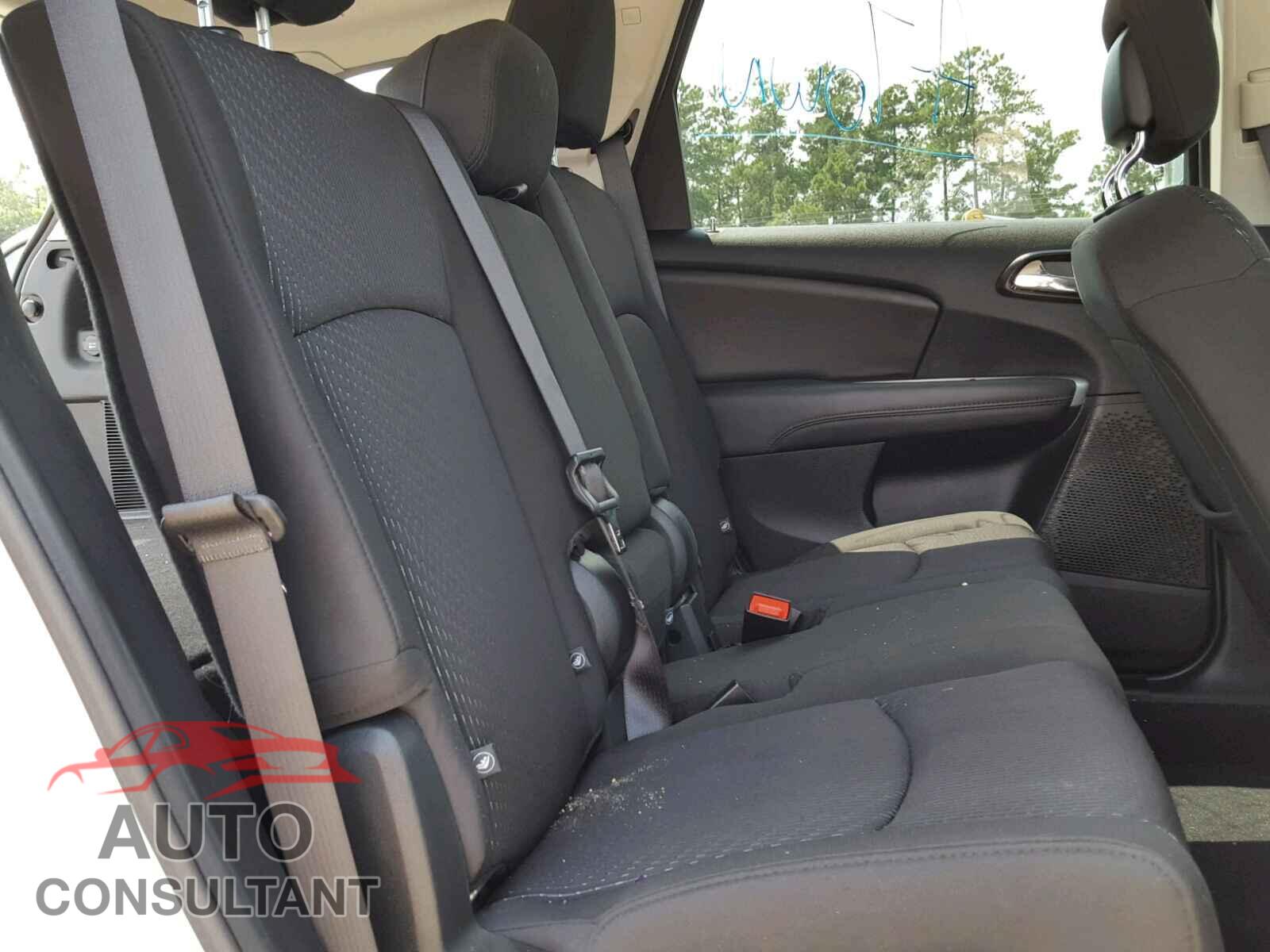 DODGE JOURNEY SE 2017 - 3C4PDCAB4HT637363