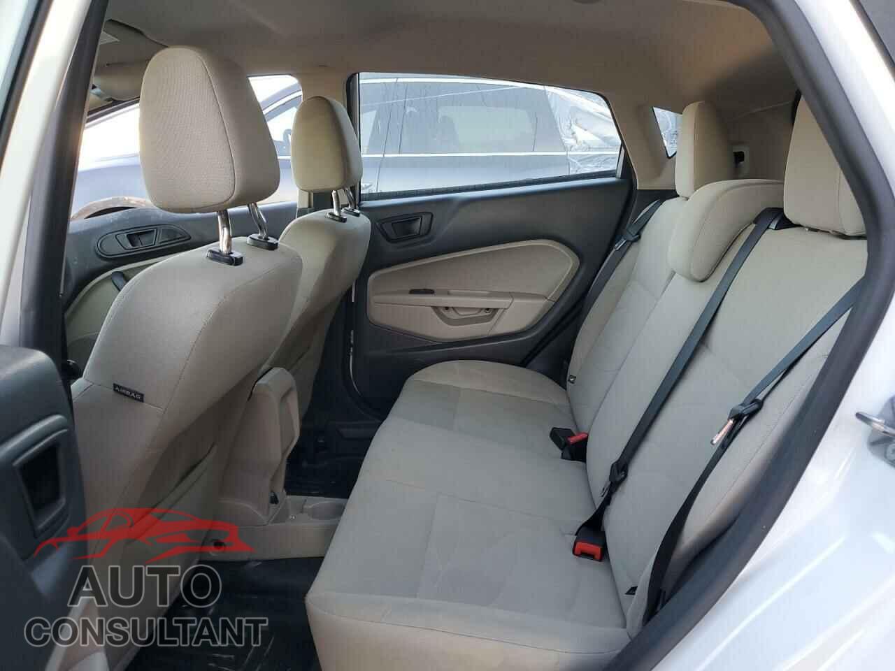 FORD FIESTA 2017 - 3FADP4EJ8HM115546