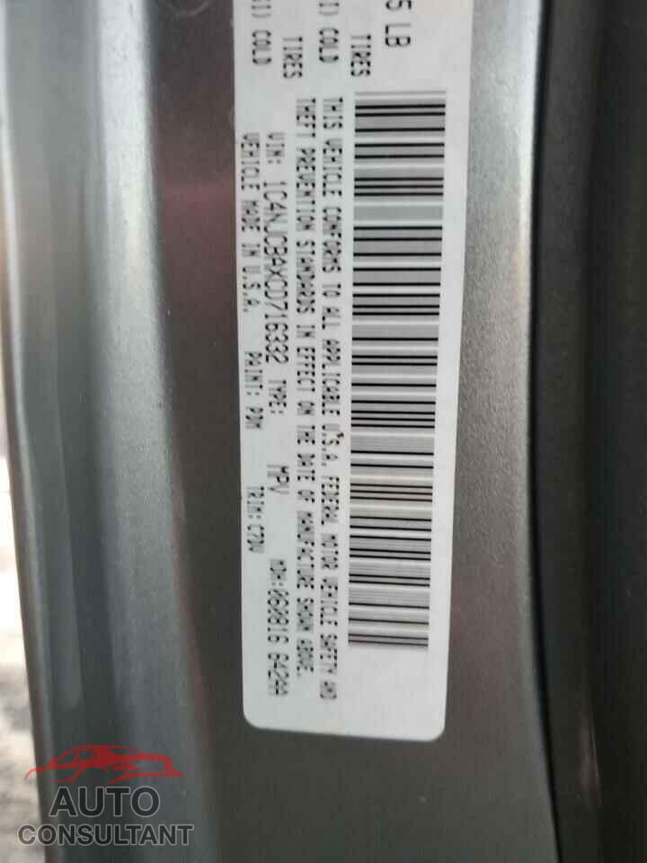 JEEP COMPASS 2012 - 1C4NJCBAXCD716332