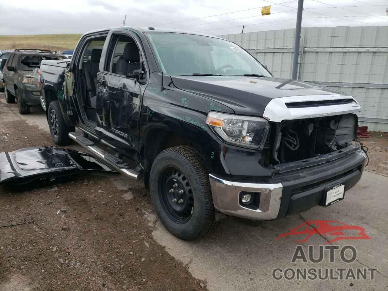 TOYOTA TUNDRA 2018 - 5TFDY5F13JX709179