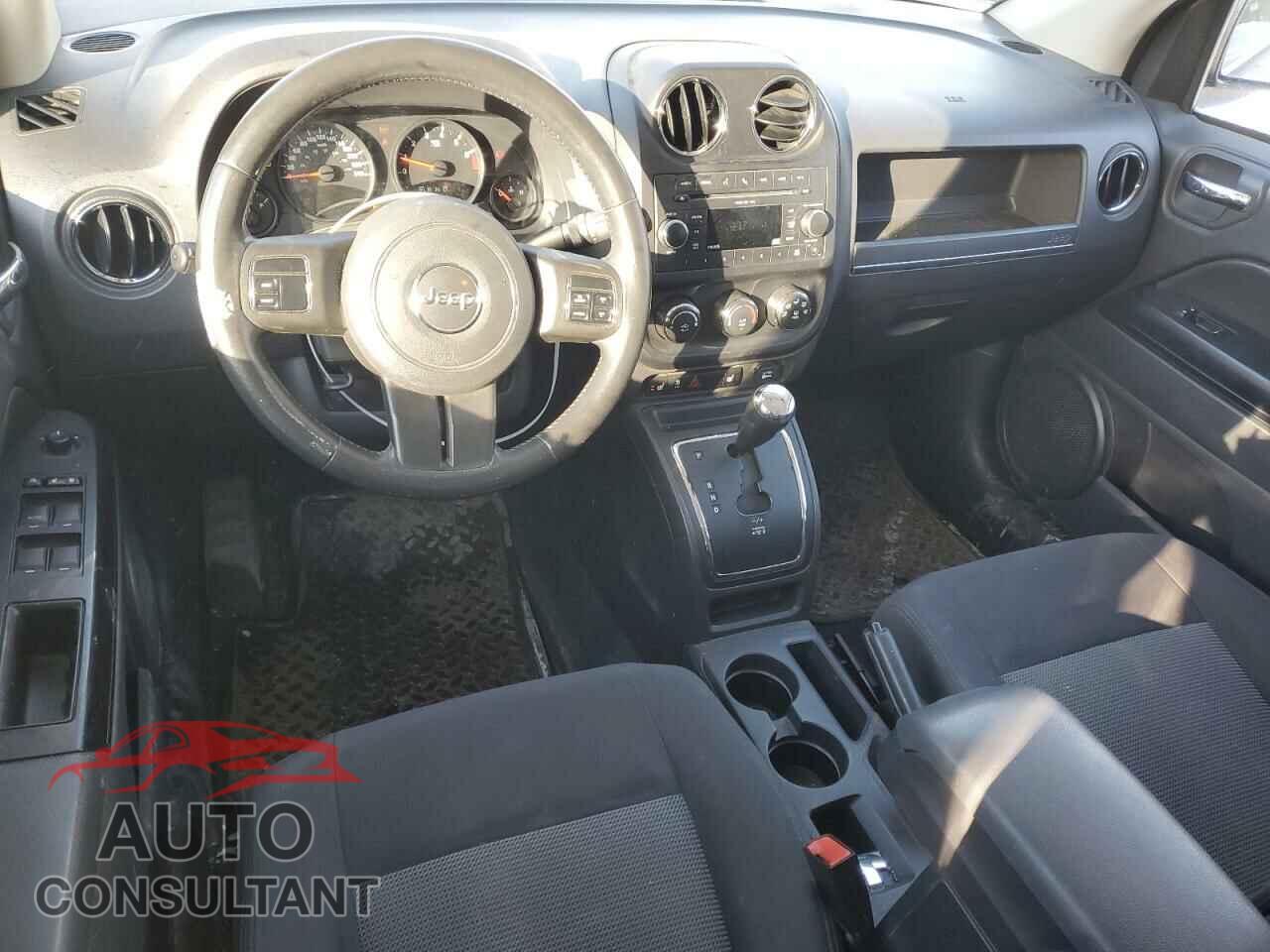 JEEP COMPASS 2011 - 1J4NF4FB3BD256398