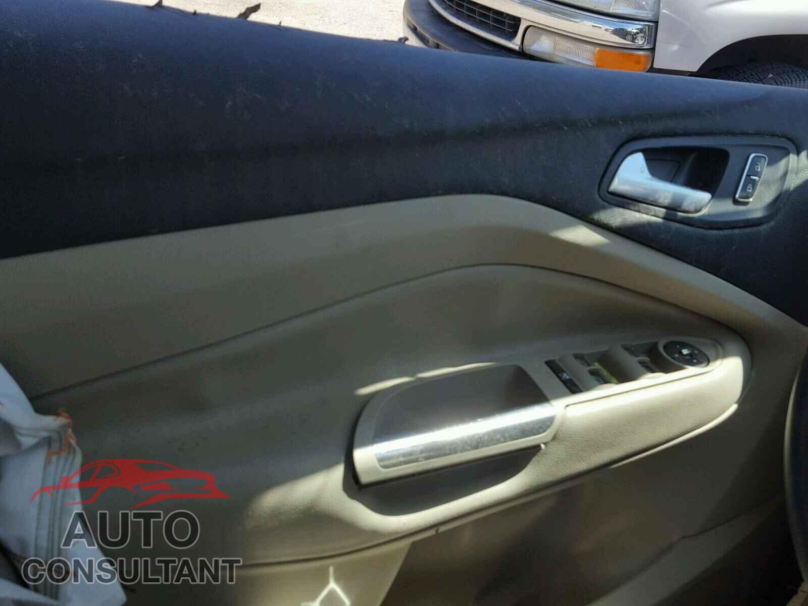 FORD CMAX 2015 - 1FADP5AU5FL118375