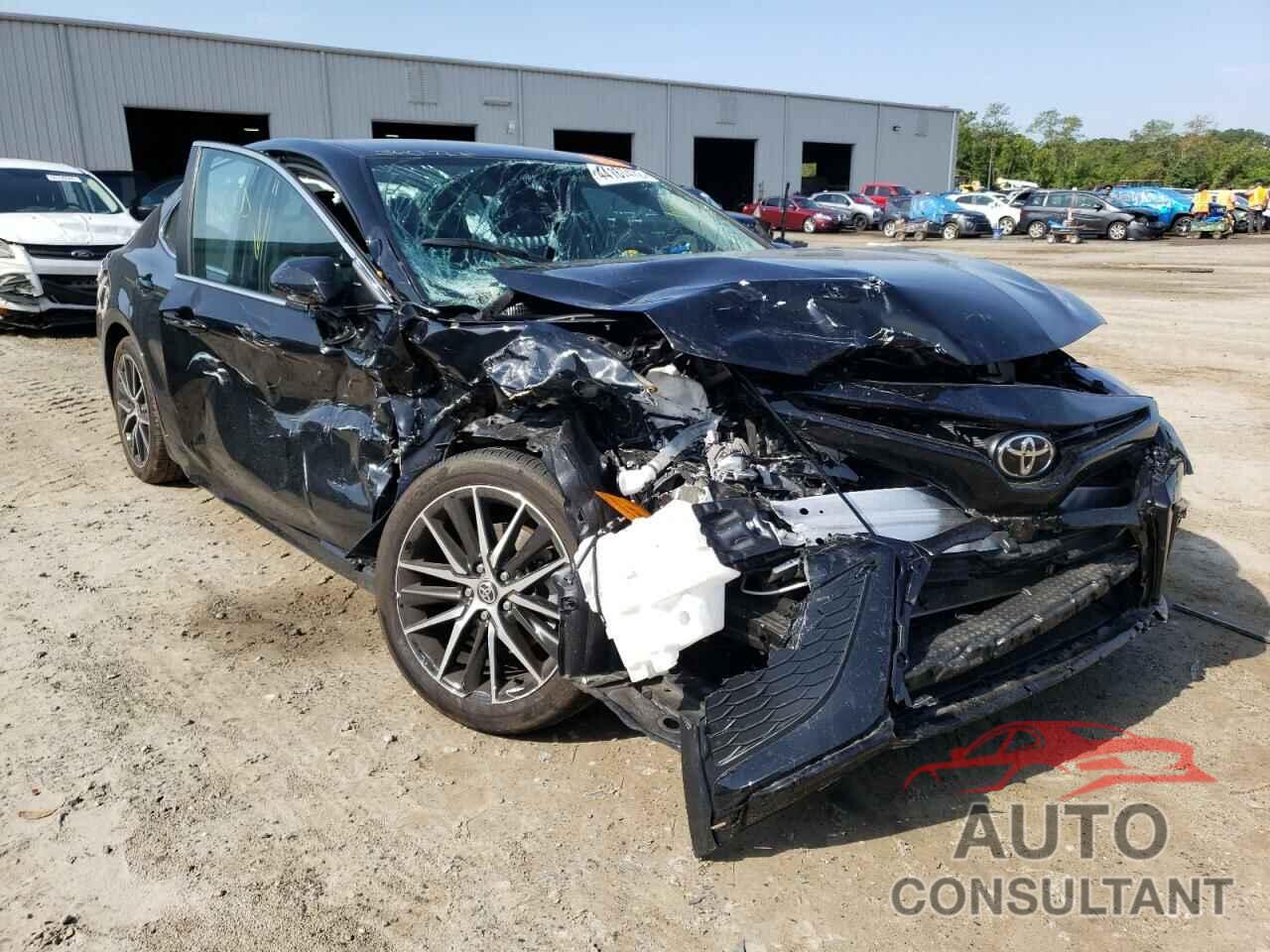TOYOTA CAMRY 2021 - 4T1G11AK3MU562065