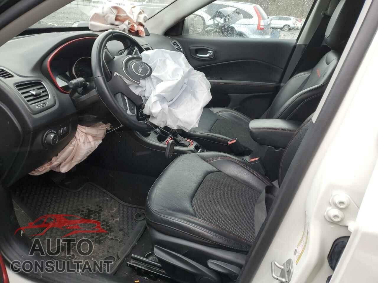 JEEP COMPASS 2020 - 3C4NJDDB9LT184240