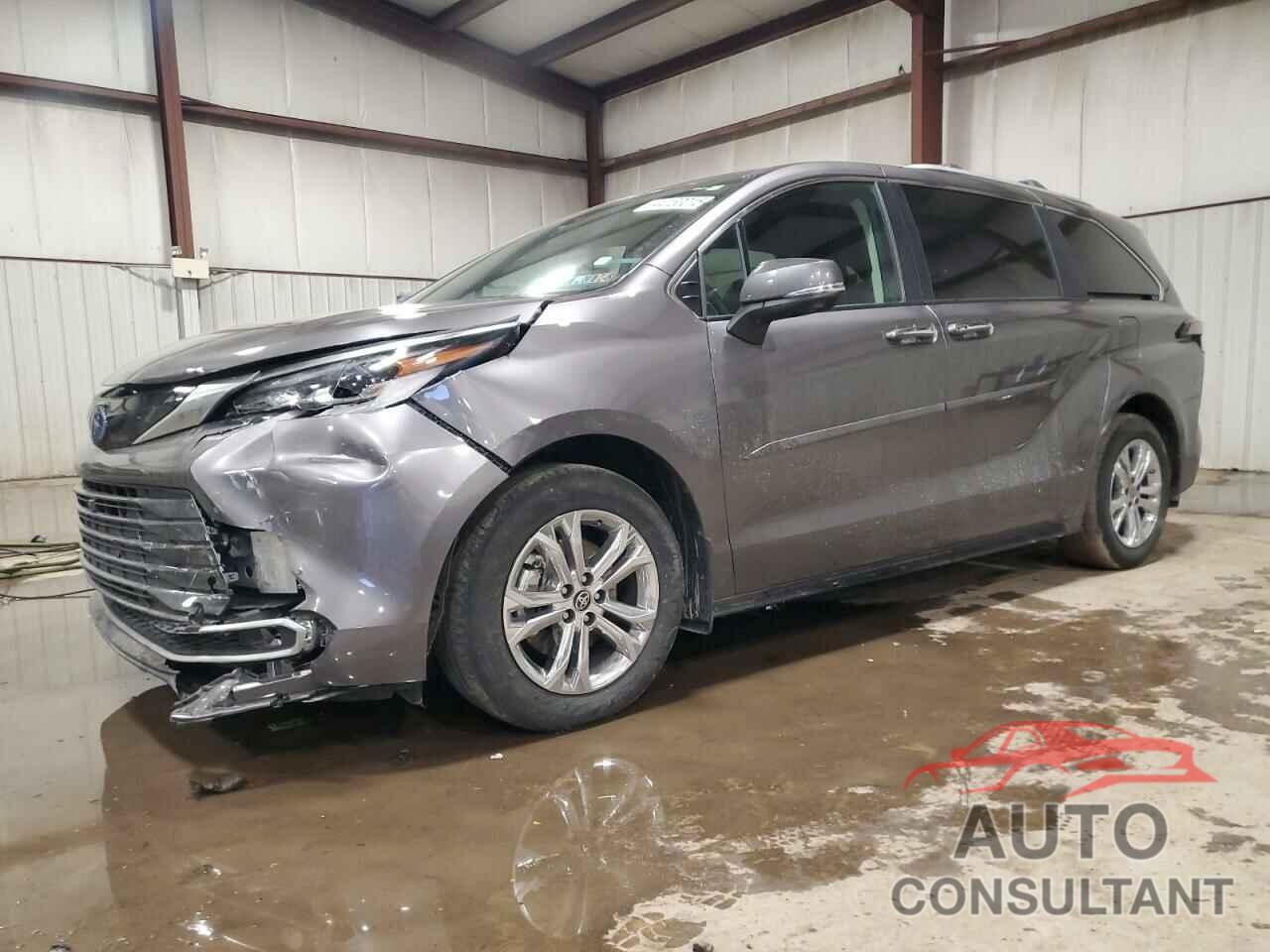 TOYOTA SIENNA 2023 - 5TDESKFC7PS082748