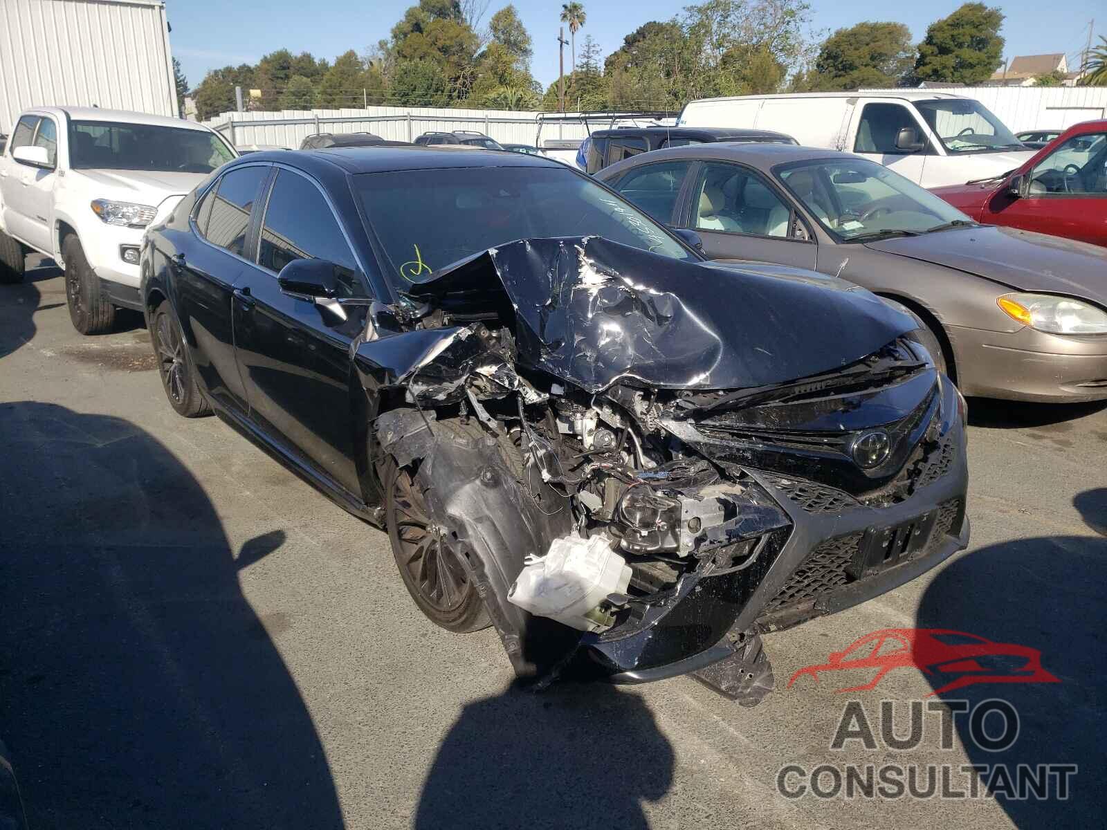 TOYOTA CAMRY 2018 - JTNB11HK1J3058115