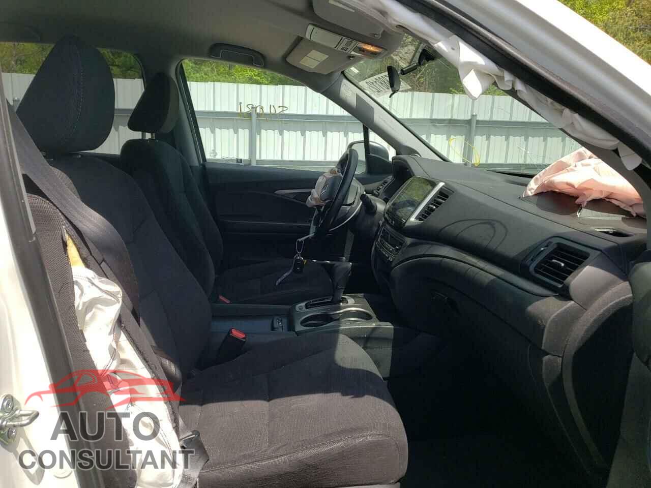 HONDA PILOT 2017 - 5FNYF6H34HB012992