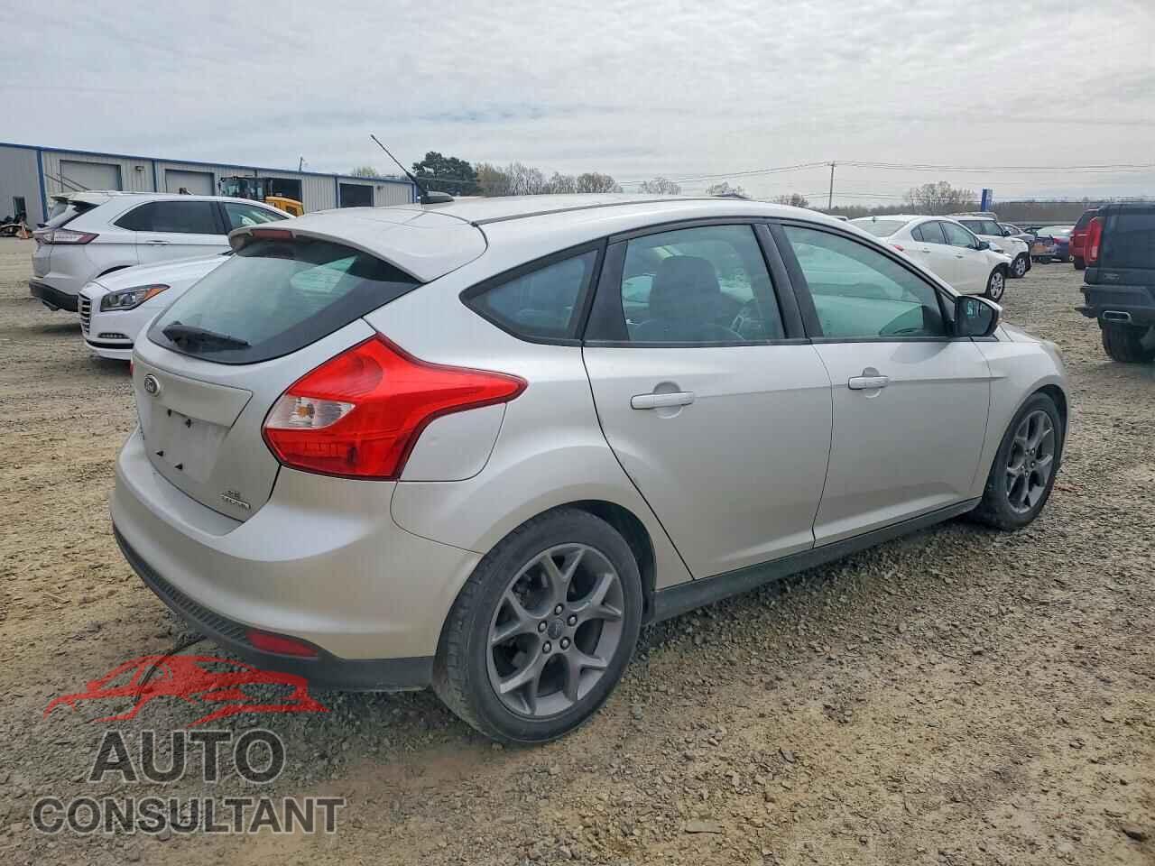 FORD FOCUS 2014 - 1FADP3K21EL299099