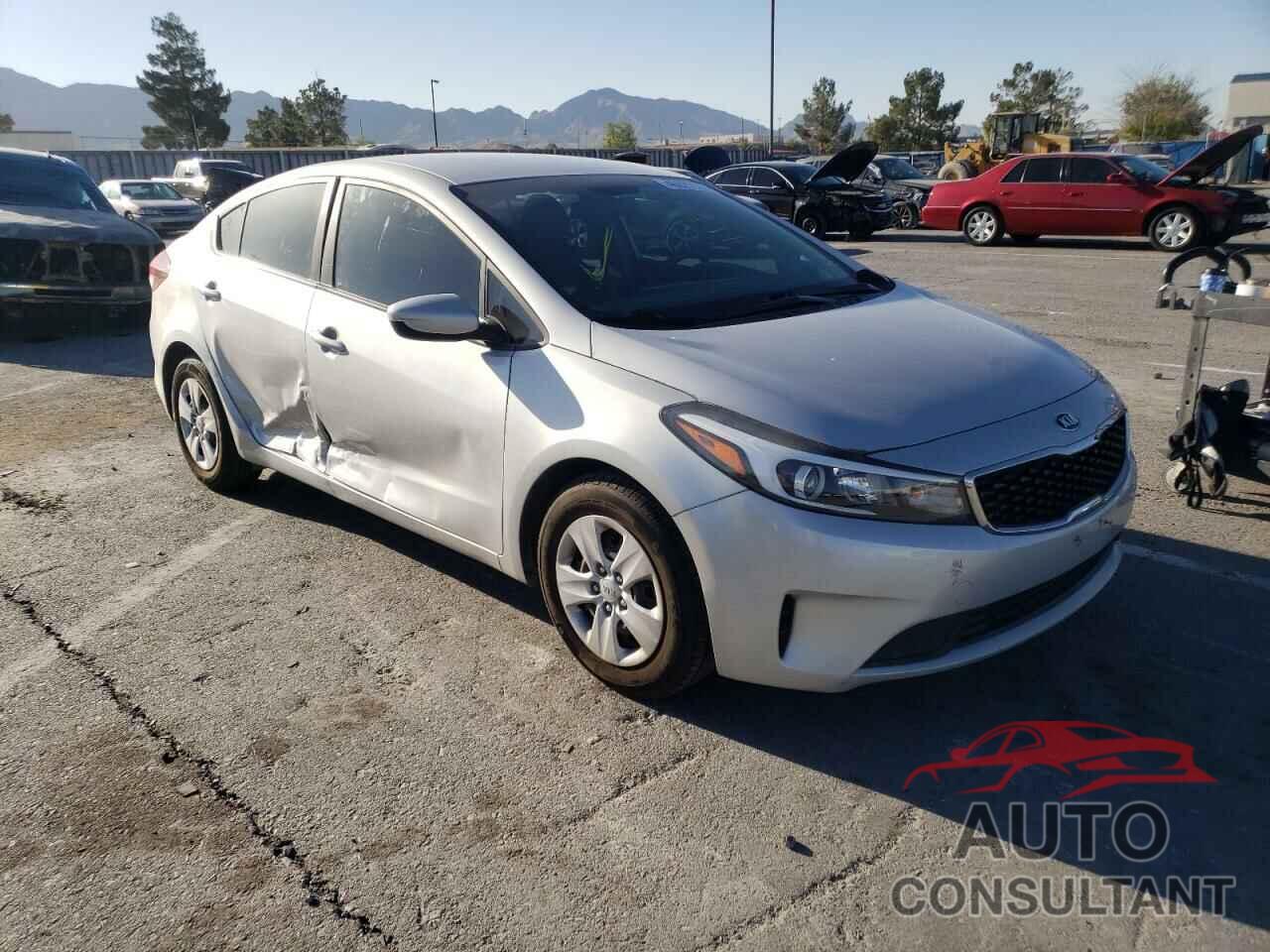 KIA FORTE 2018 - 3KPFK4A76JE203040