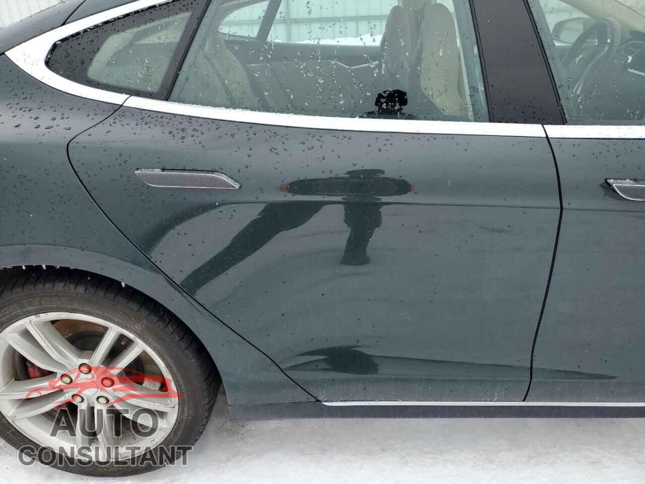 TESLA MODEL S 2014 - 5YJSA1H13EFP34083