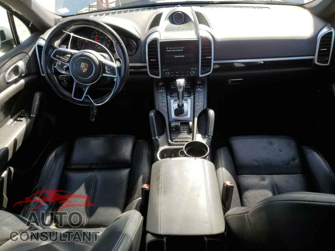 PORSCHE CAYENNE 2017 - WP1AA2A21HKA87810