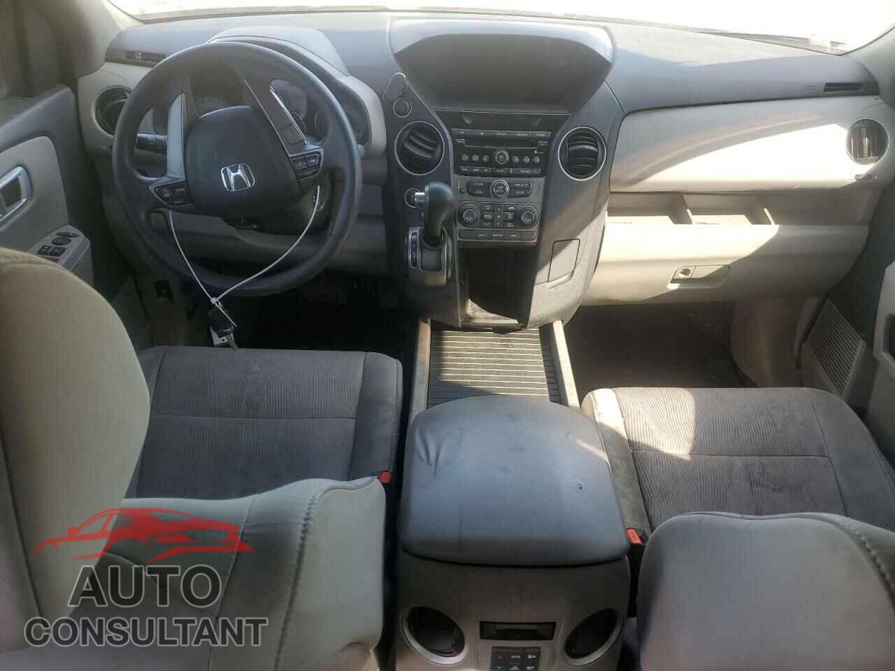 HONDA PILOT 2013 - 5FNYF4H48DB011920