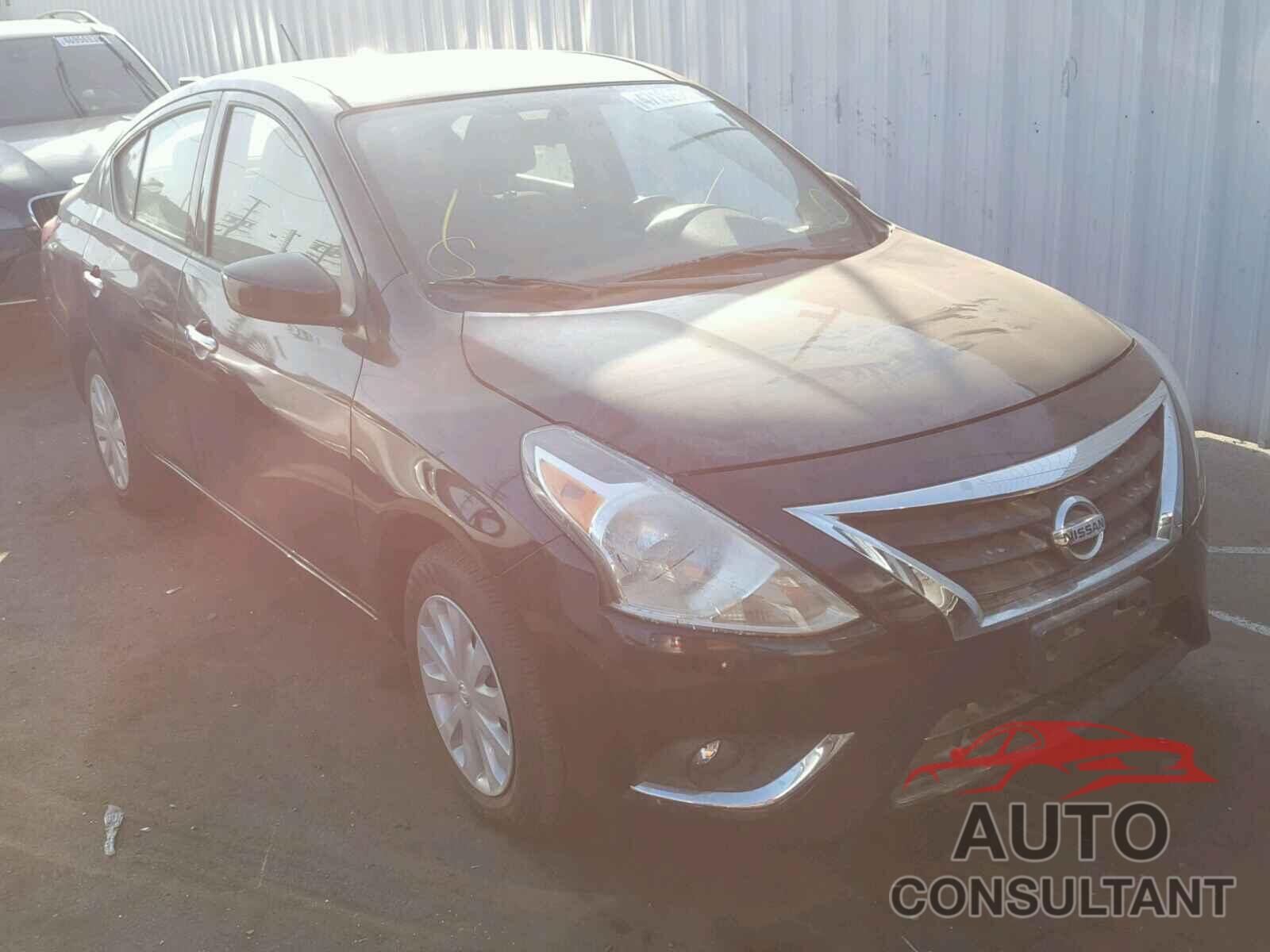 NISSAN VERSA 2018 - 3N1CN7AP6JL818472