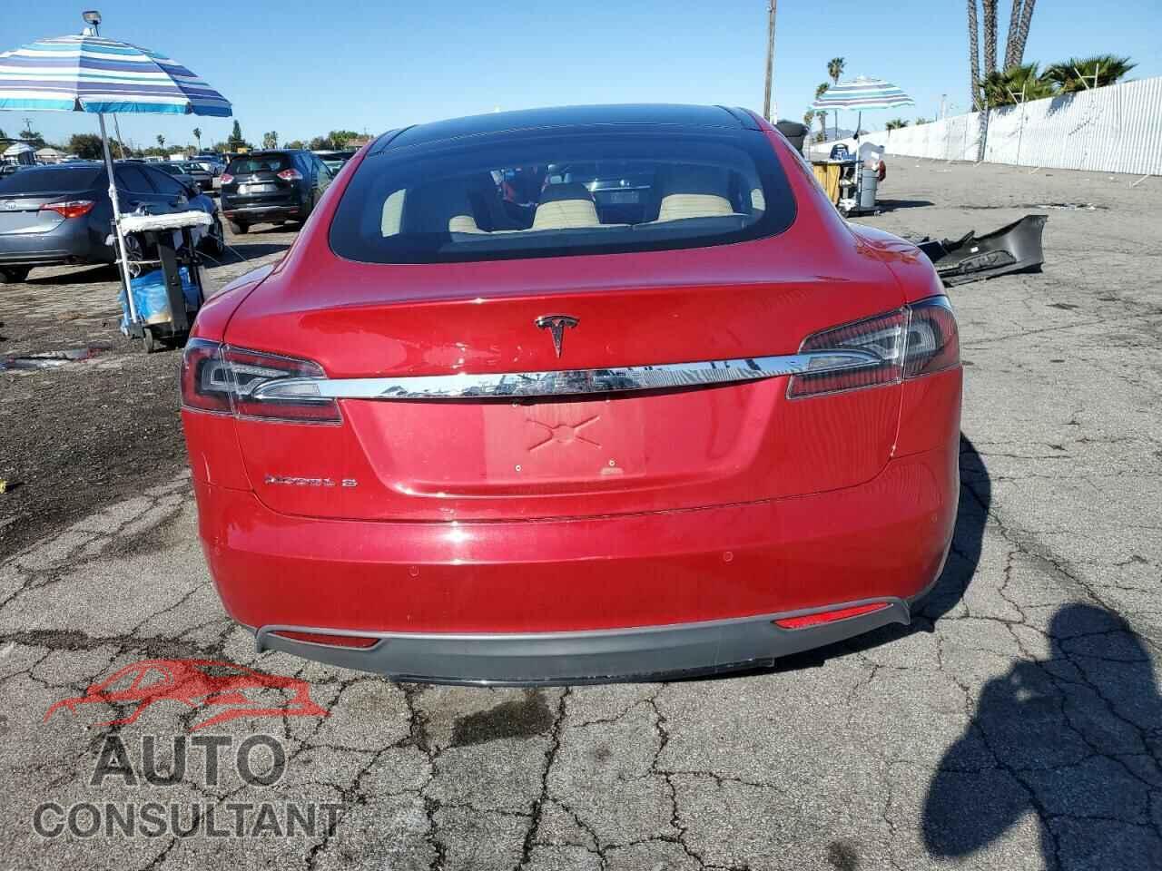 TESLA MODEL S 2015 - 5YJSA1H14FF095911