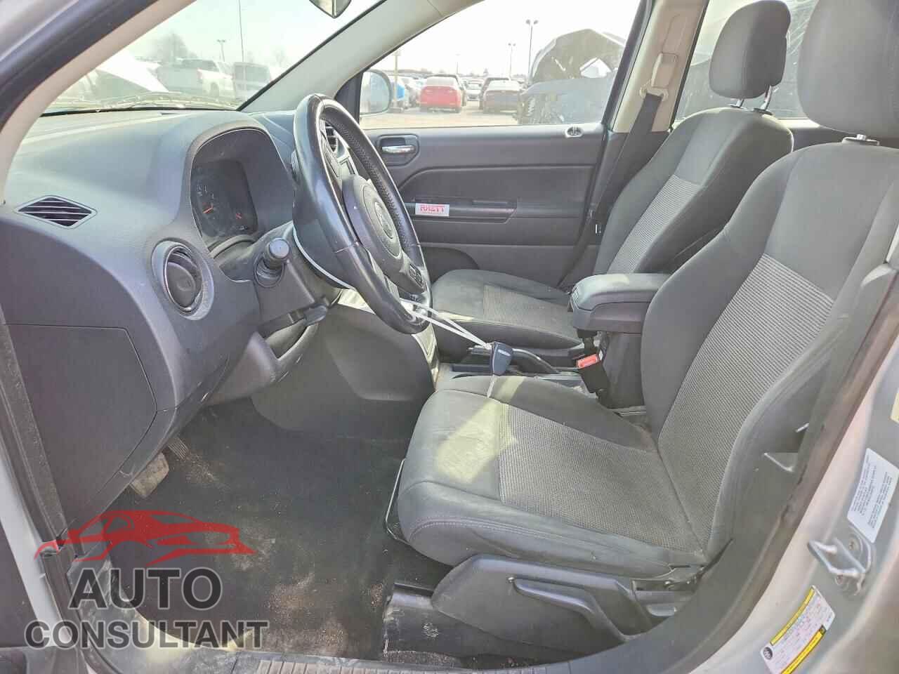 JEEP COMPASS 2011 - 1J4NF1FB5BD180374