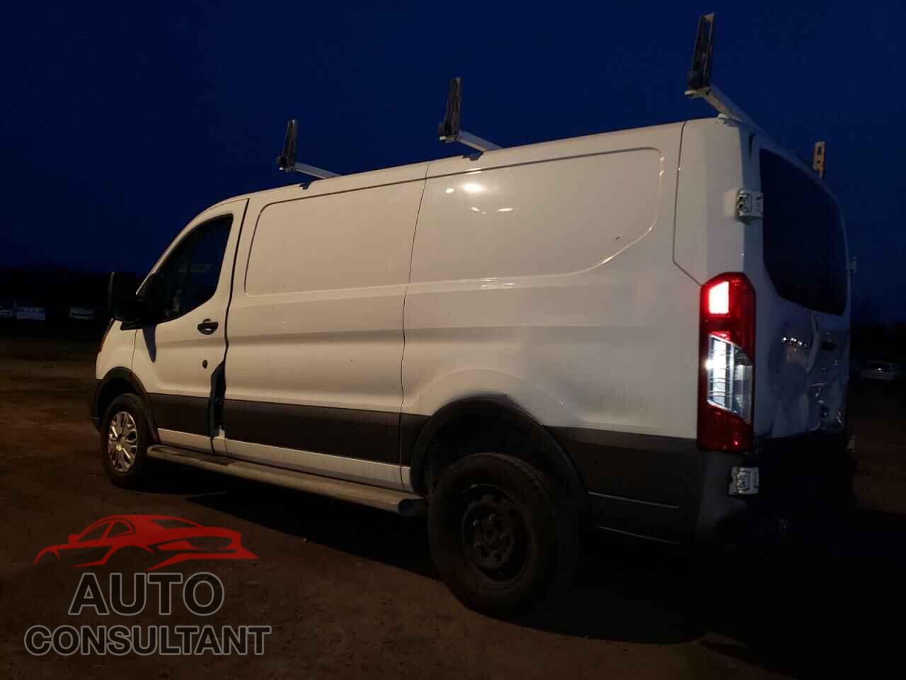 FORD TRANSIT 2015 - 1FTNR1ZM1FKA56727