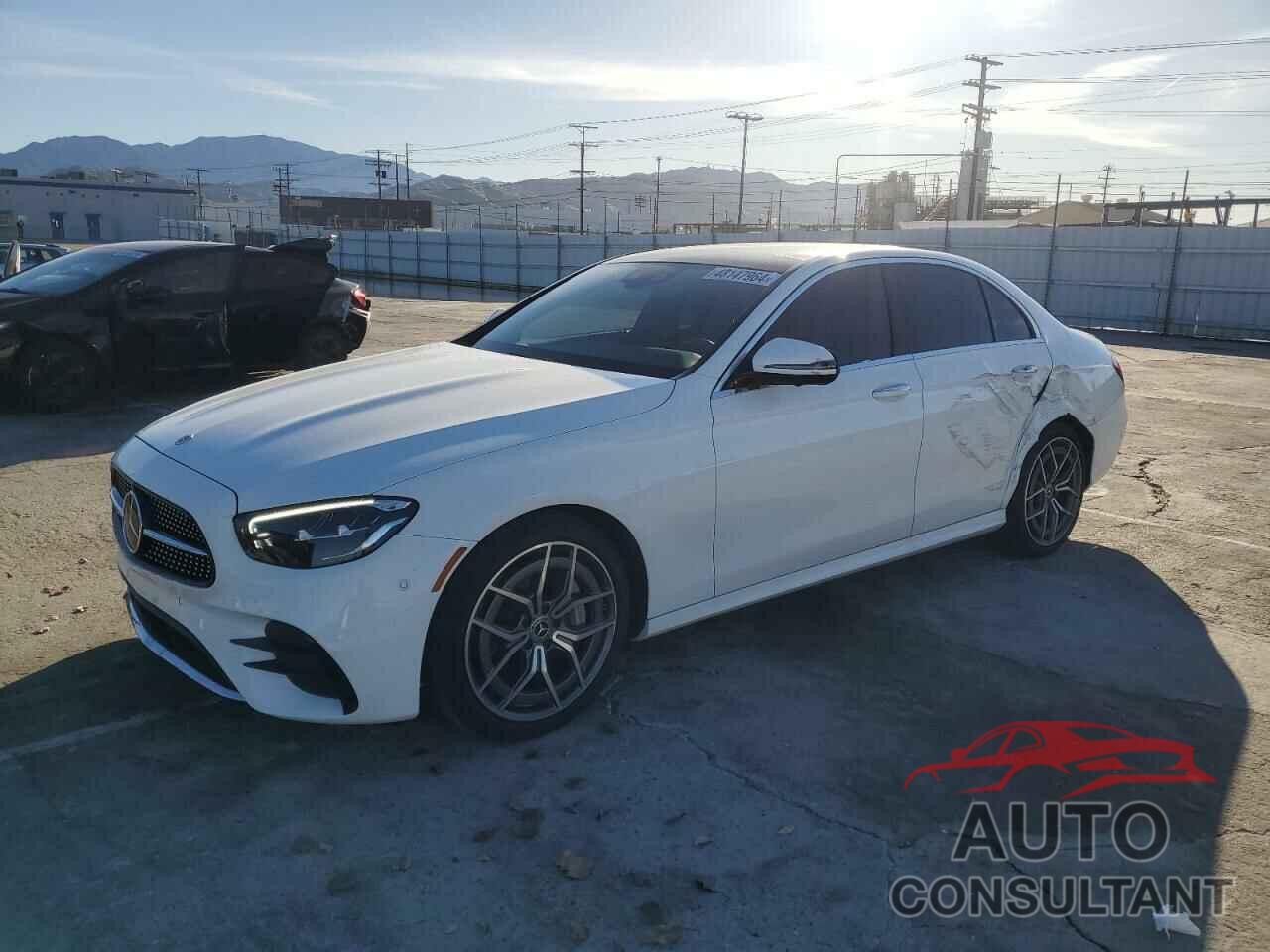 MERCEDES-BENZ E-CLASS 2022 - W1KZF8DB0NB054304