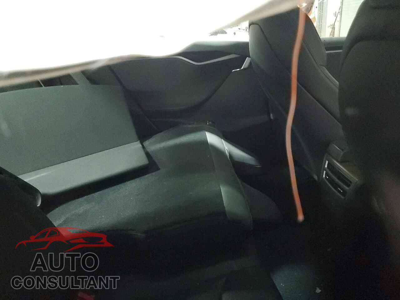 TESLA MODEL S 2020 - 5YJSA1E2XLF403317
