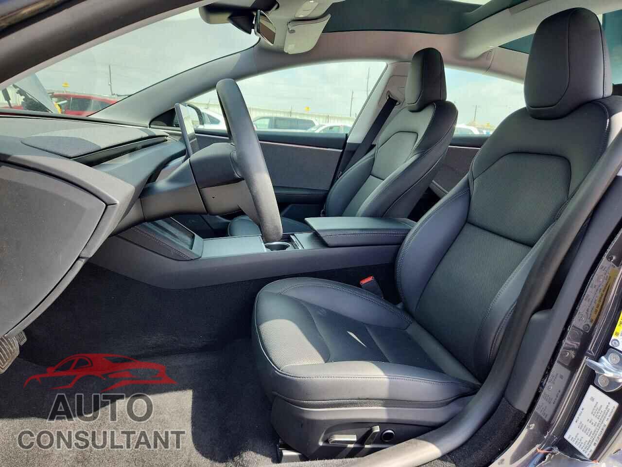 TESLA MODEL 3 2025 - 5YJ3E1EA3SF001766
