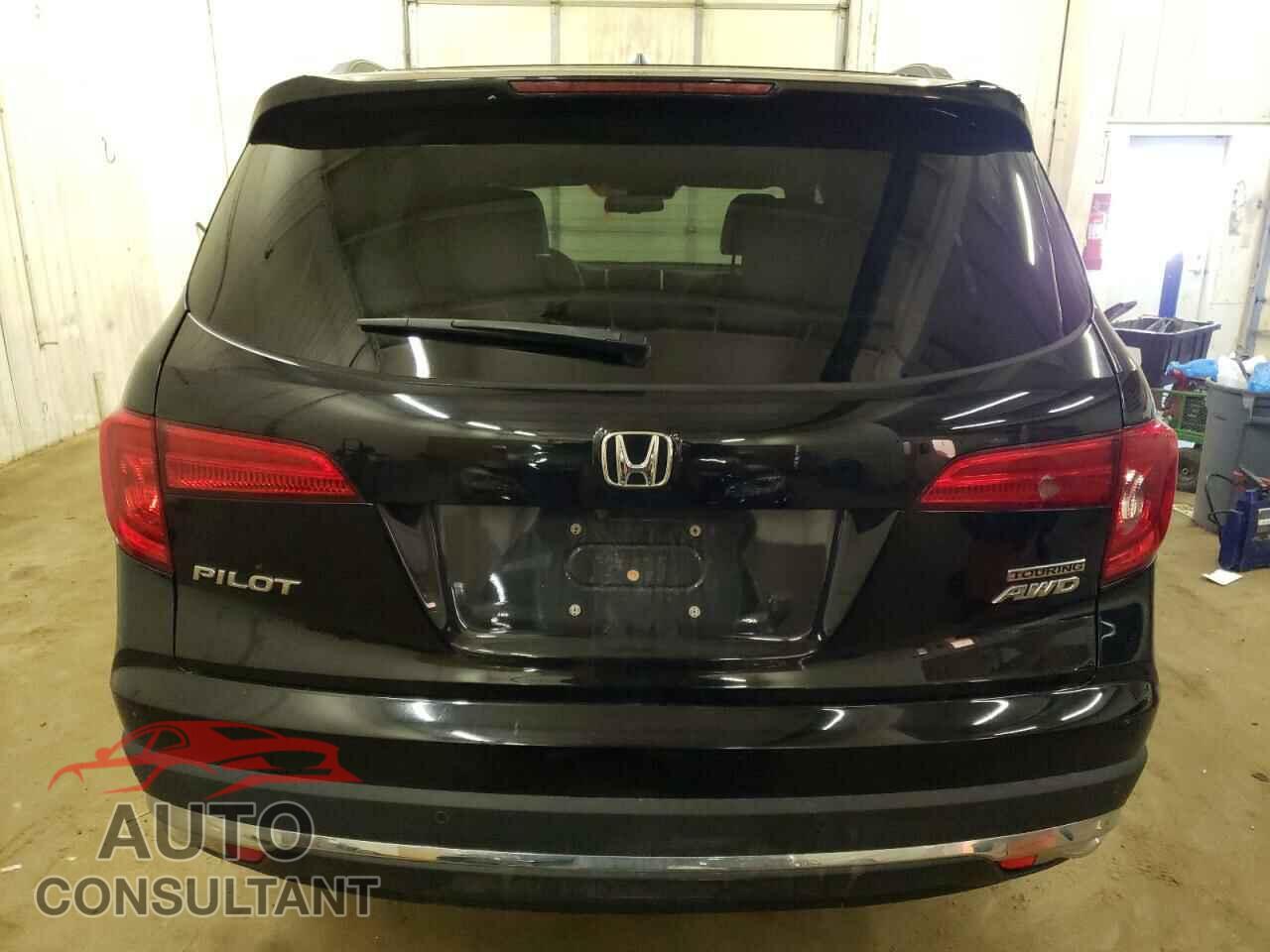 HONDA PILOT 2017 - 5FNYF6H92HB096587