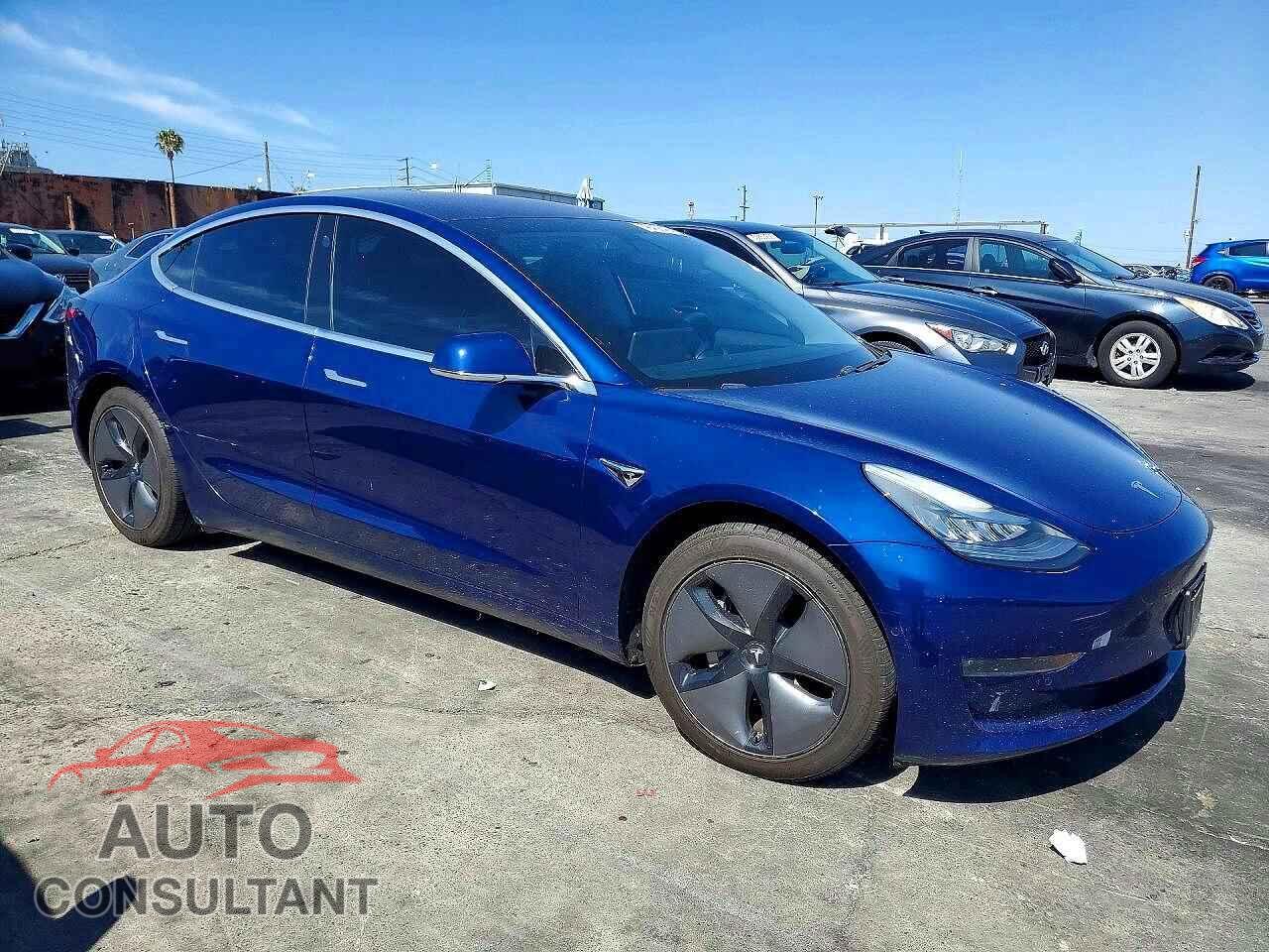 TESLA MODEL 3 2018 - 5YJ3E1EB2JF120402