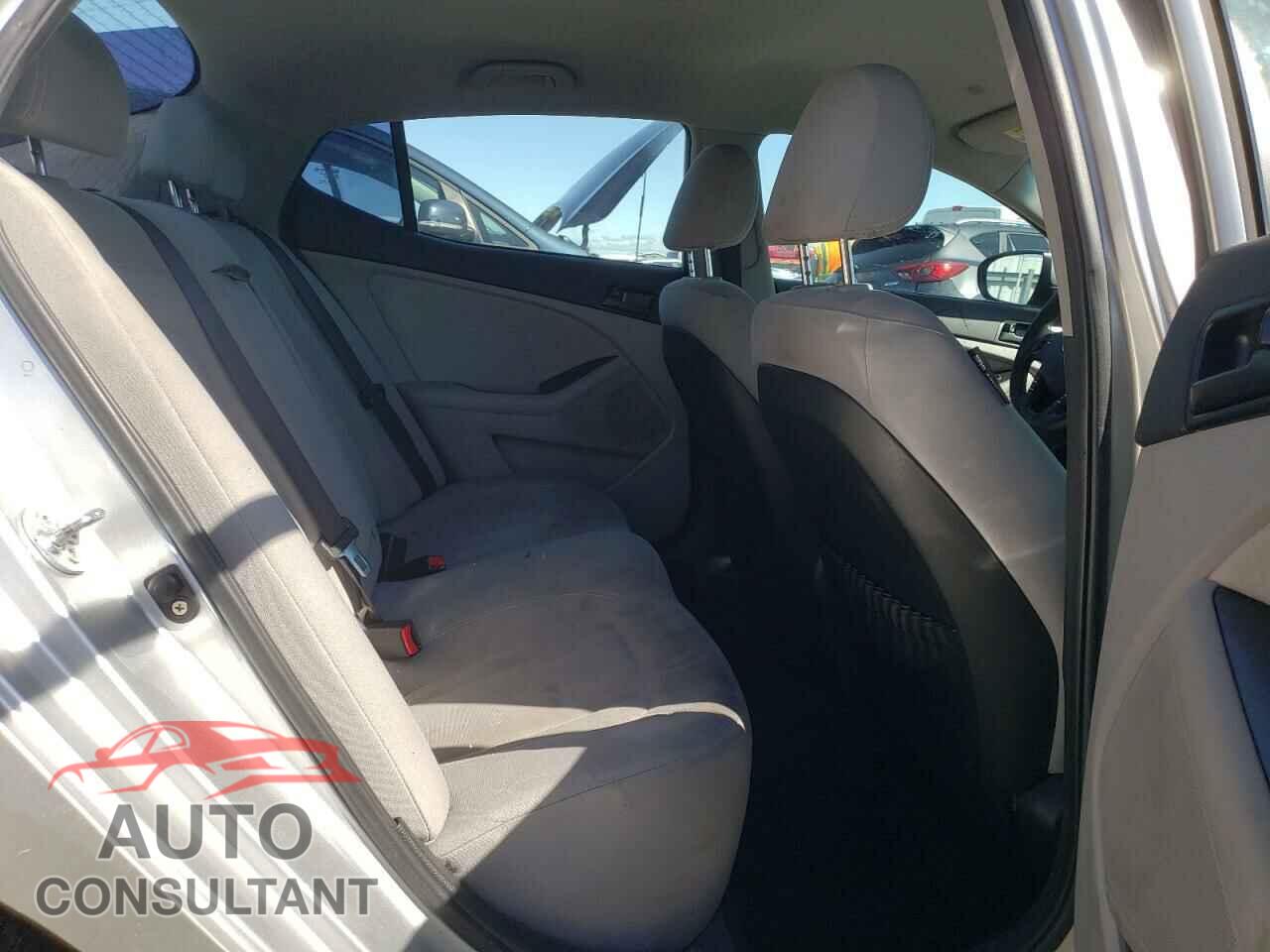 KIA OPTIMA 2011 - KNAGM4A76B5167536