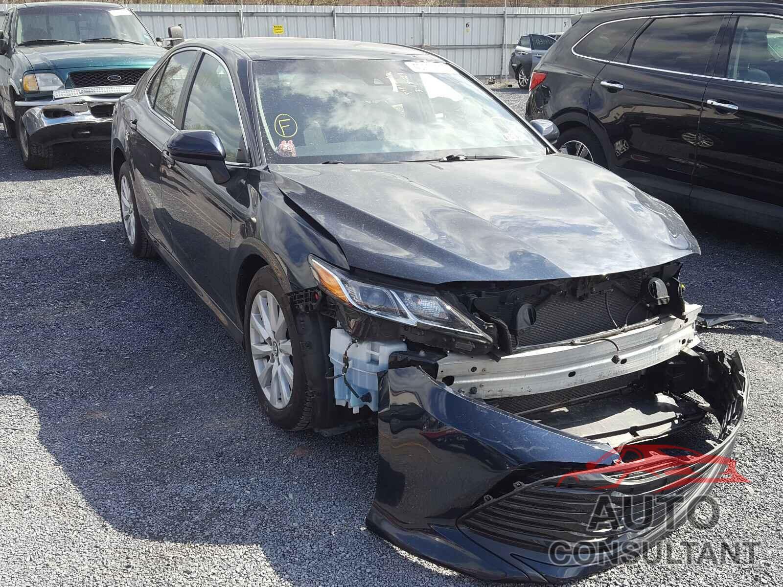 TOYOTA CAMRY 2018 - 4T1B11HK2JU631176