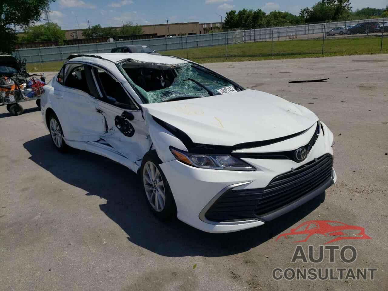 TOYOTA CAMRY 2021 - 4T1C11AK4MU552725