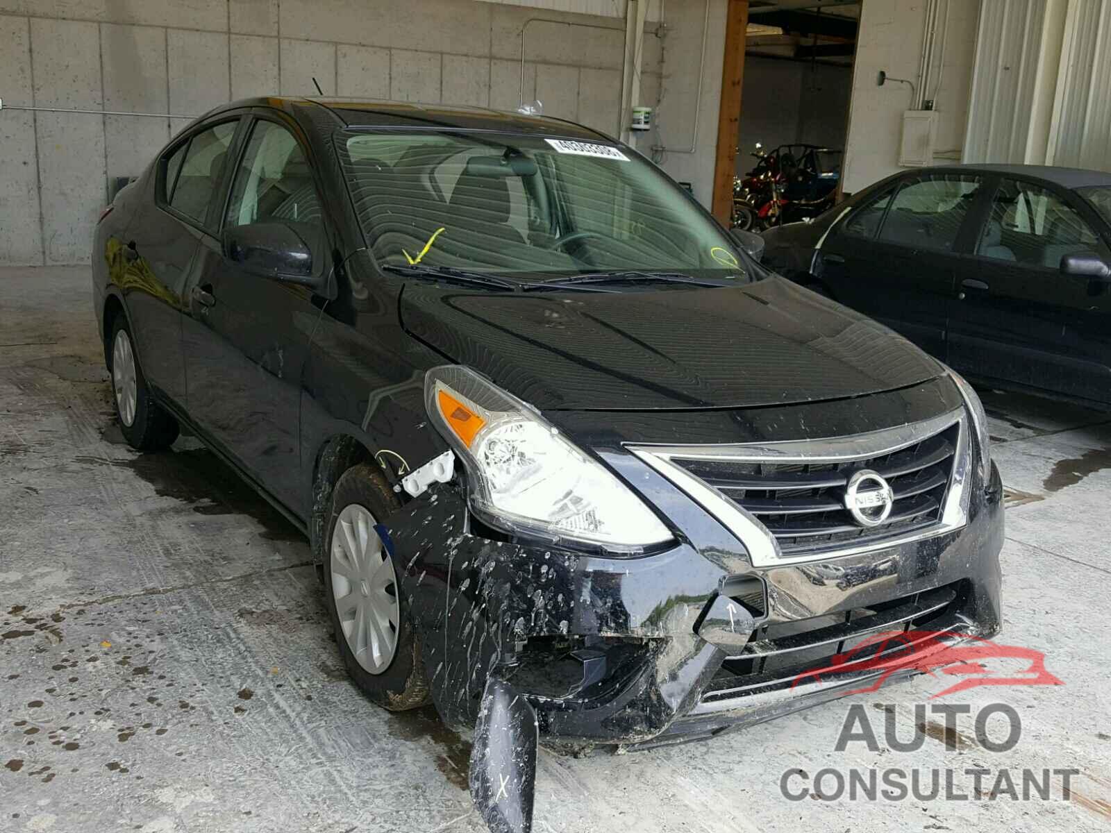 NISSAN VERSA 2018 - 3N1CN7AP4JL811875