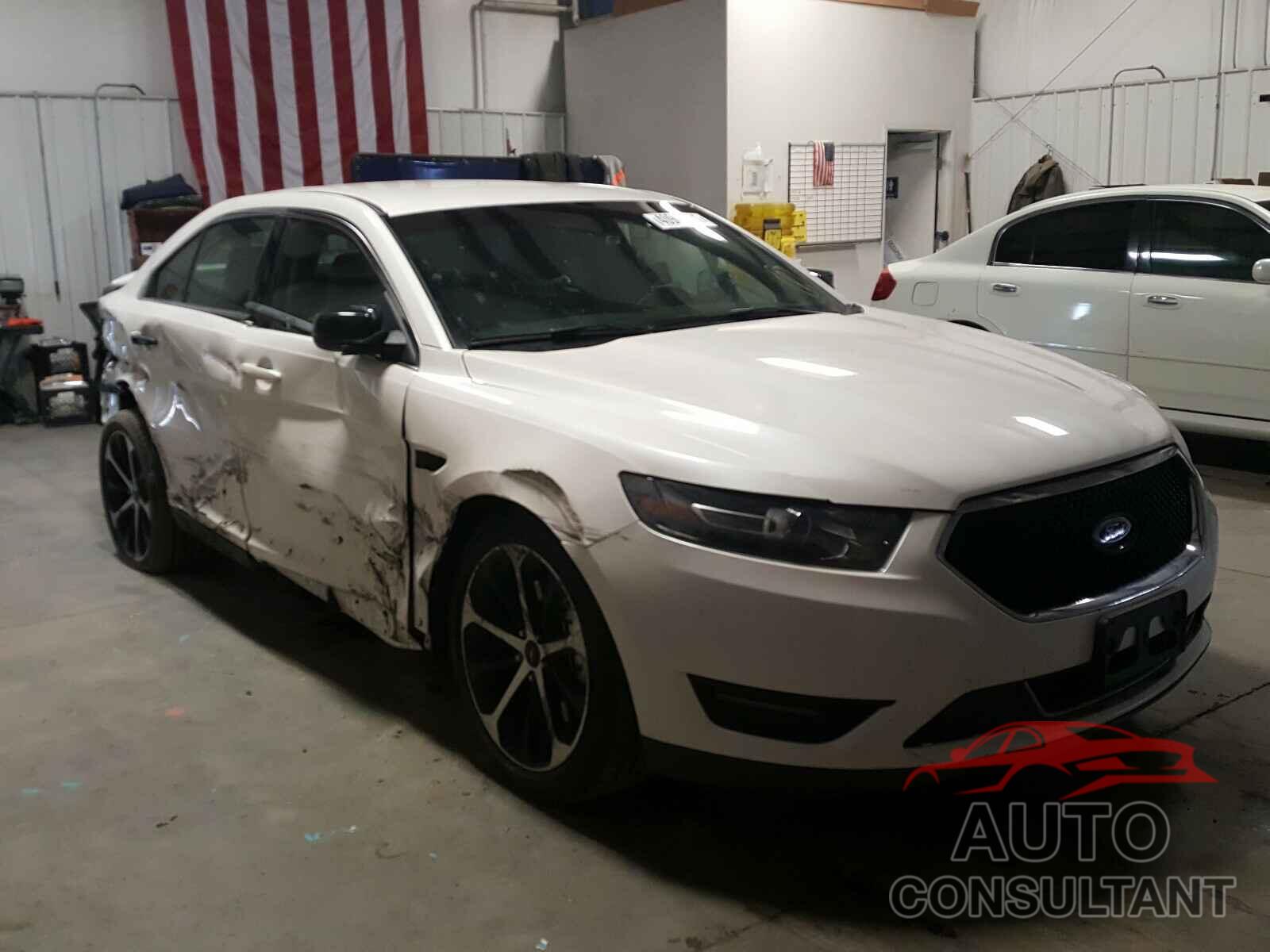 FORD TAURUS 2016 - 1FAHP2KT4GG141842