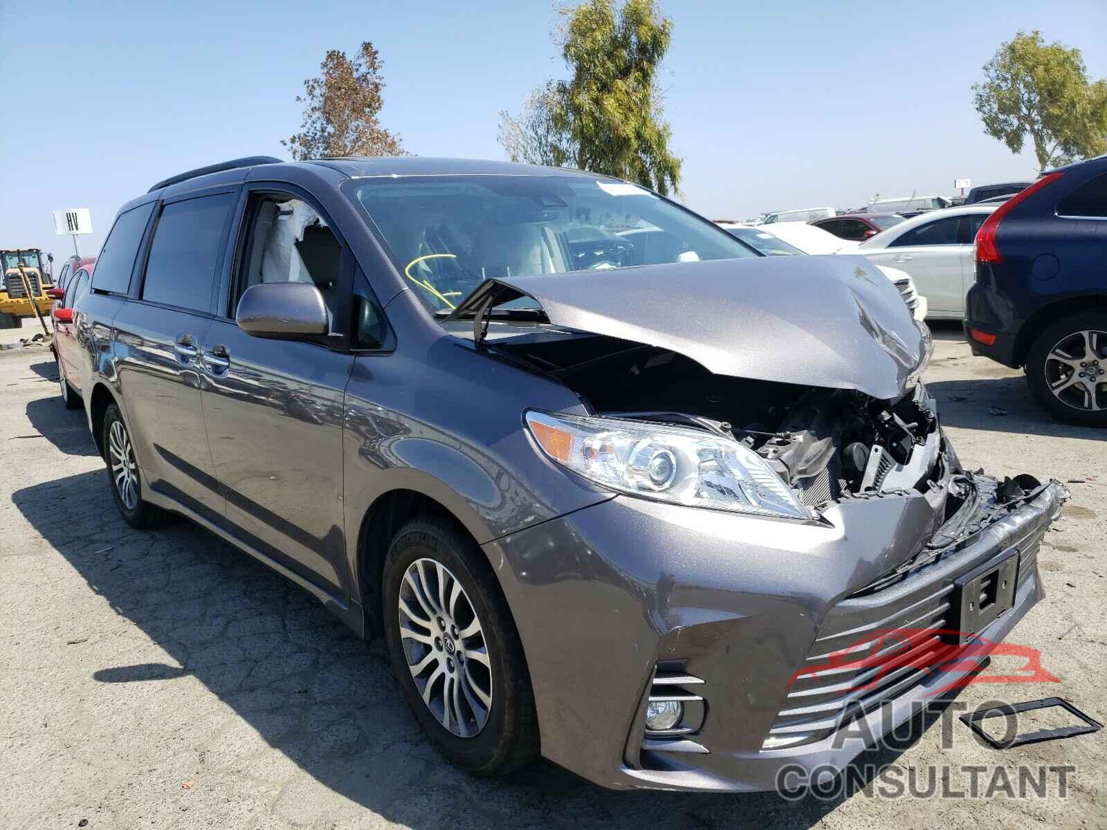 TOYOTA SIENNA 2019 - 5TDYZ3DC0KS984202