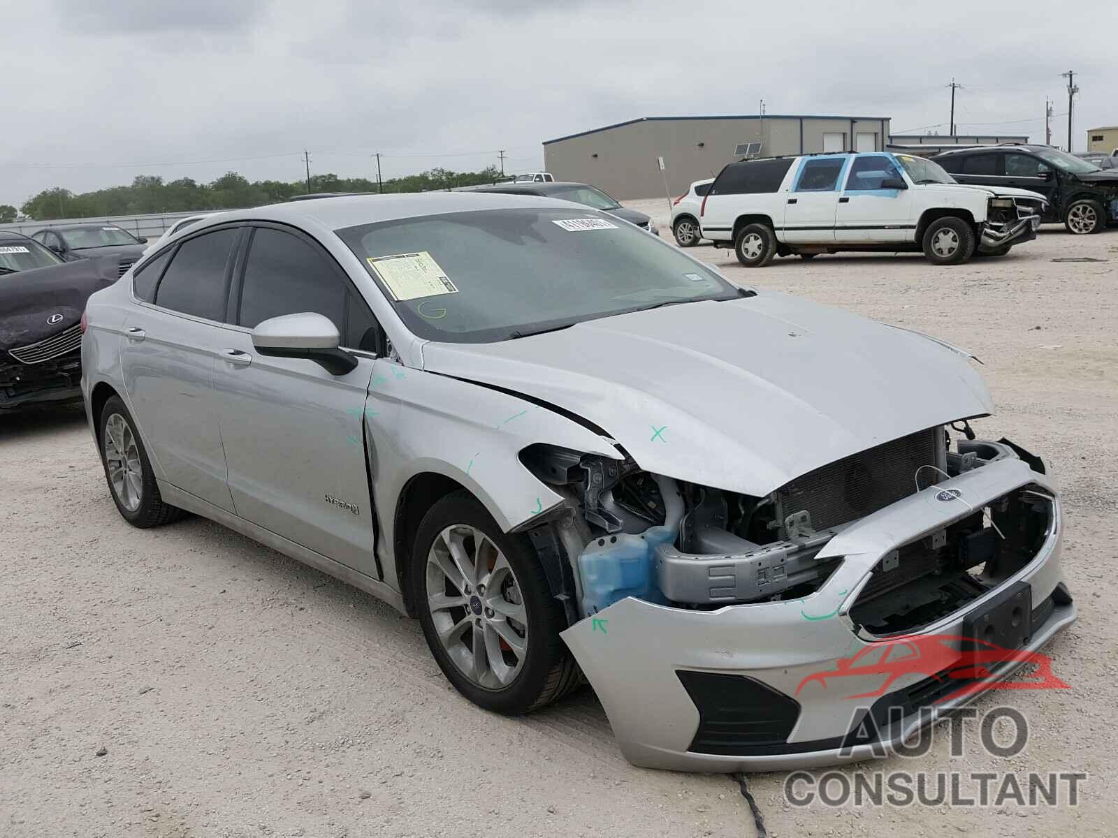 FORD FUSION 2019 - 3FA6P0LU3KR140914