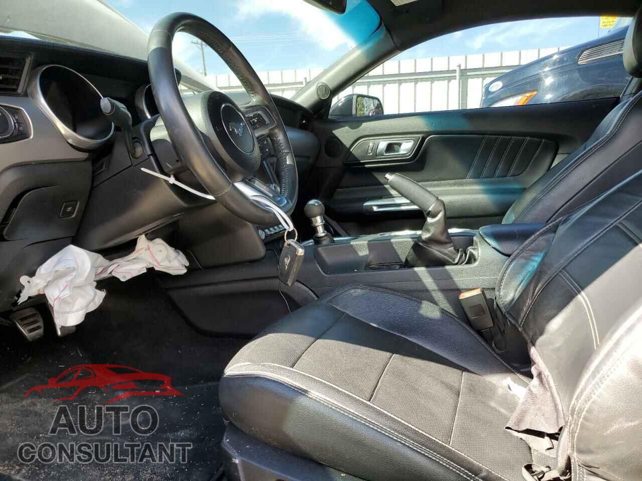 FORD MUSTANG 2019 - 1FA6P8CF3K5118432