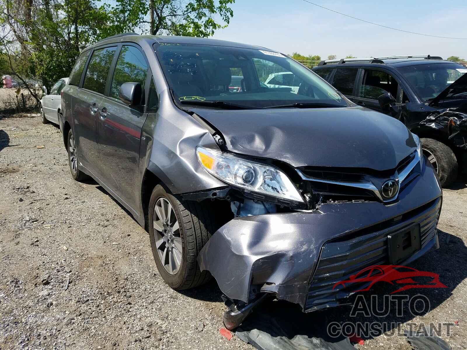 TOYOTA SIENNA 2018 - 5TDDZ3DC8JS196992