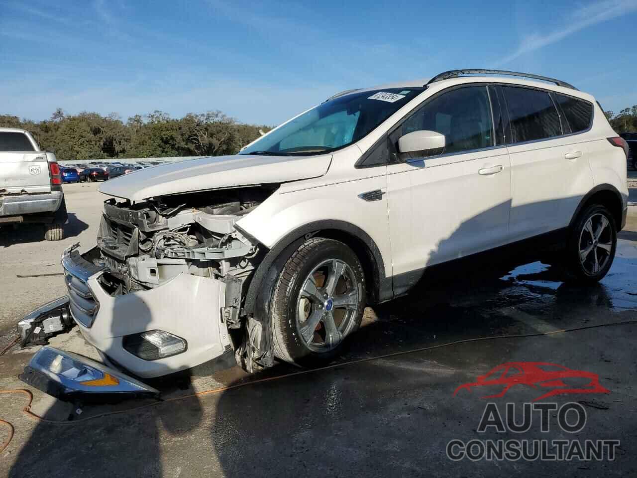 FORD ESCAPE 2017 - 1FMCU0GD6HUE13096