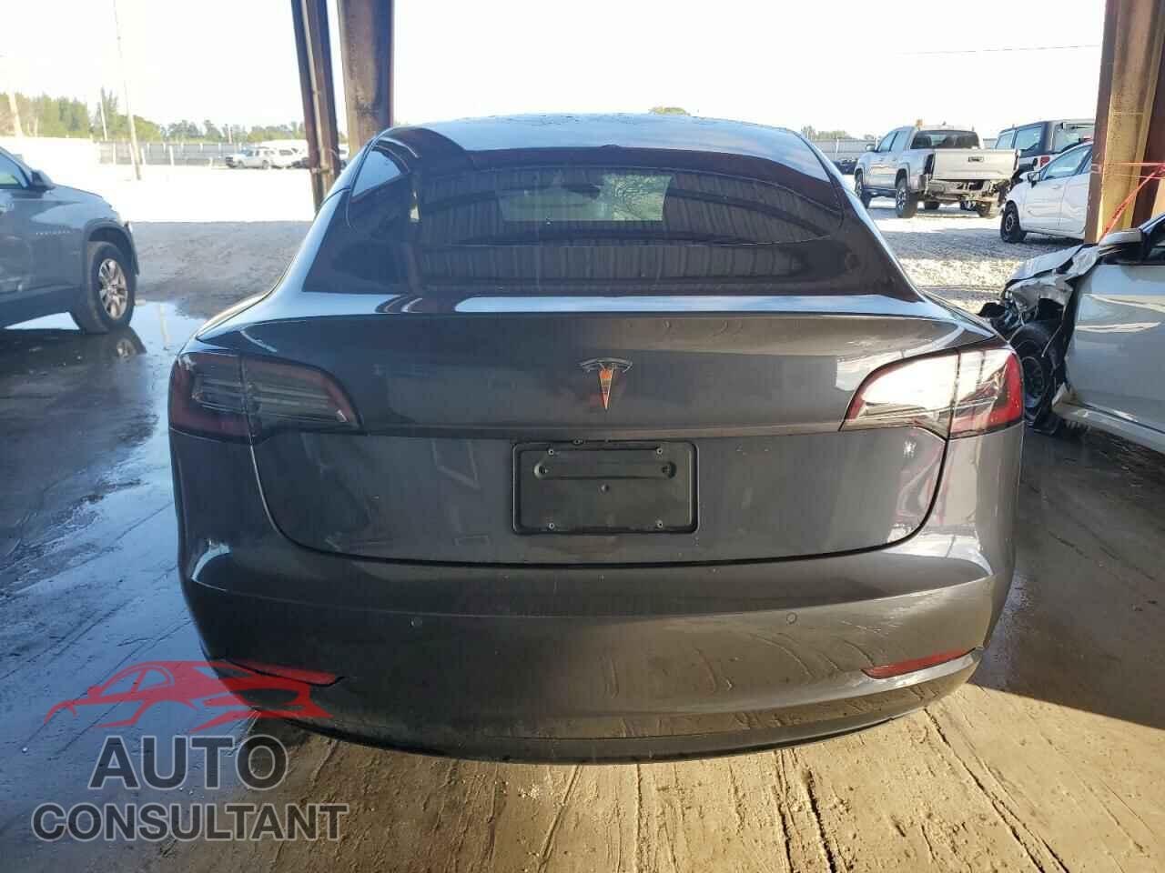 TESLA MODEL 3 2022 - 5YJ3E1EA2NF332293