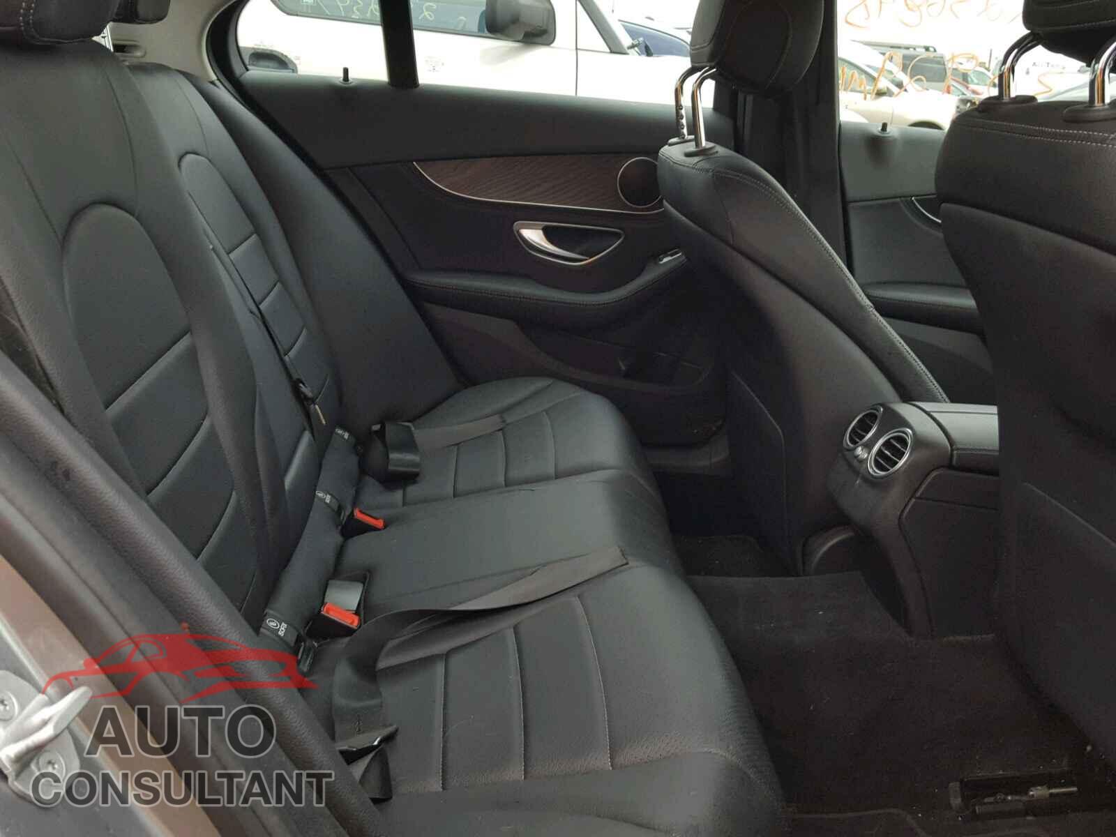 MERCEDES-BENZ C CLASS 2015 - 55SWF4KB2FU049207