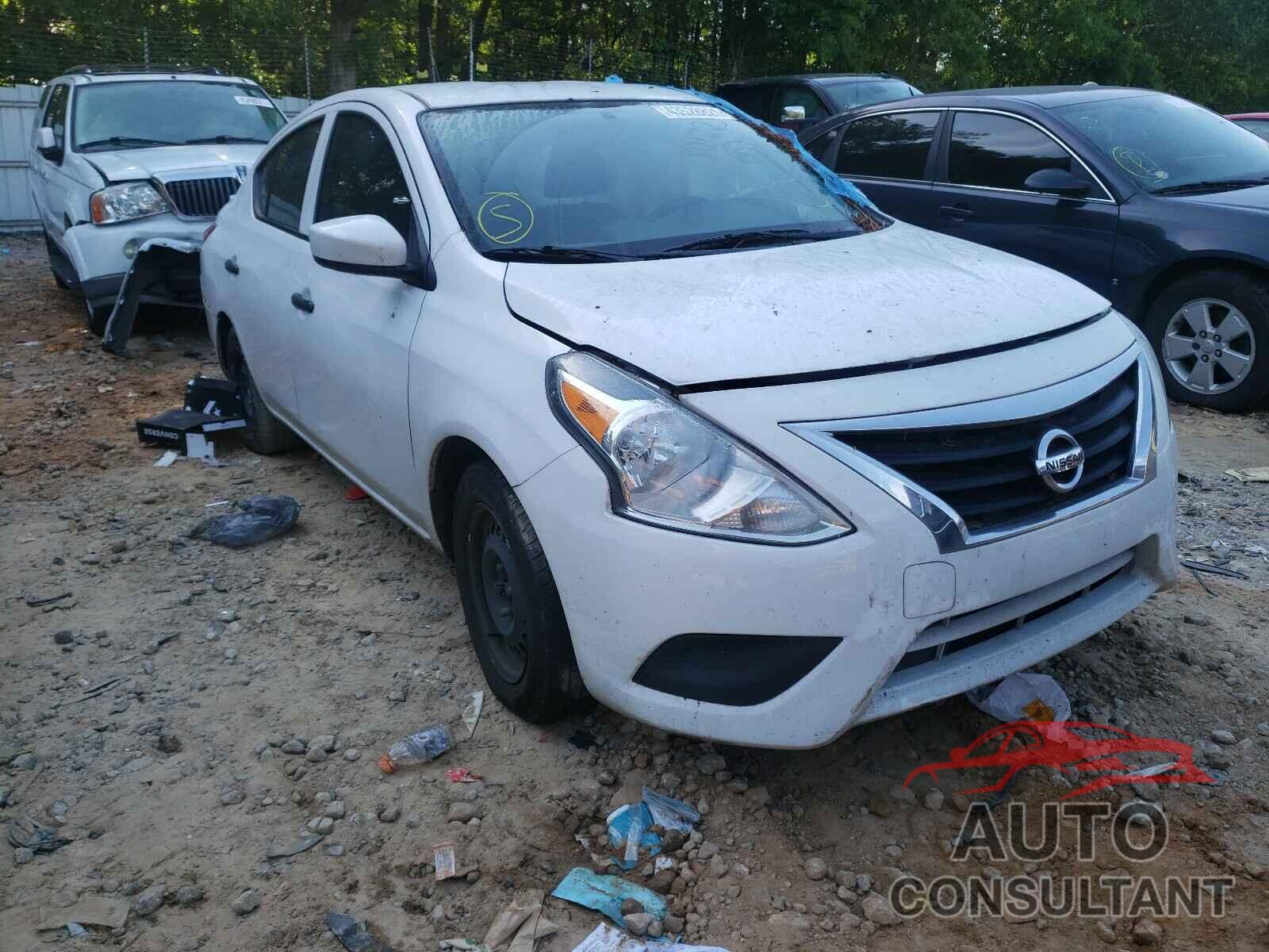 NISSAN VERSA 2019 - 3N1CN7AP8KL801223