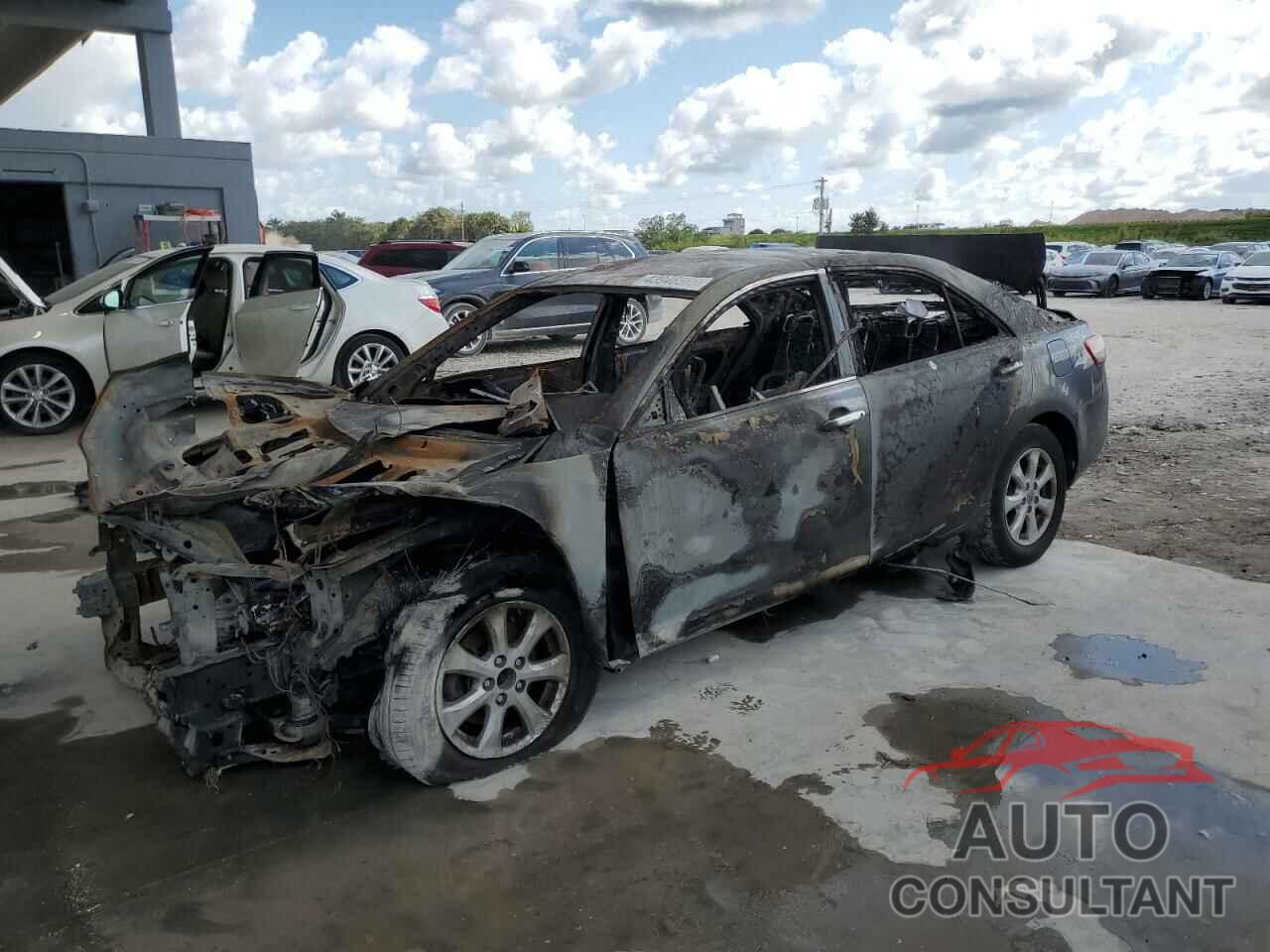 TOYOTA CAMRY 2011 - 4T1BF3EK3BU679501