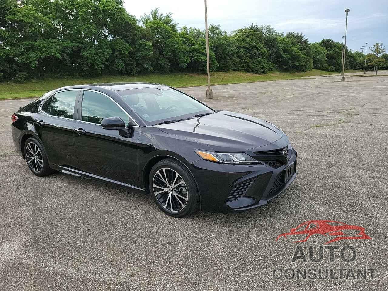 TOYOTA CAMRY 2018 - 4T1B11HKXJU598282