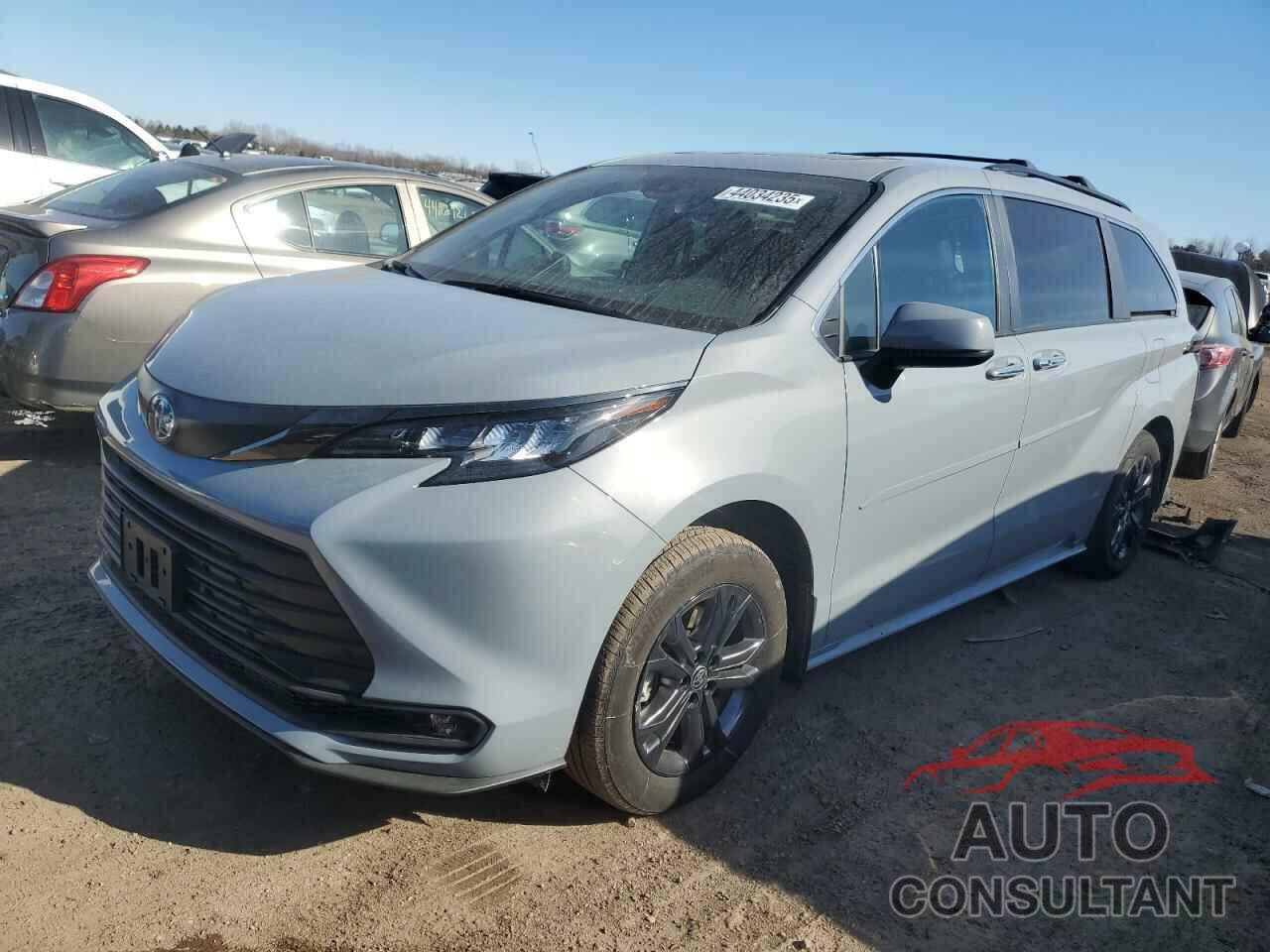 TOYOTA SIENNA 2024 - 5TDCSKFC5RS123212