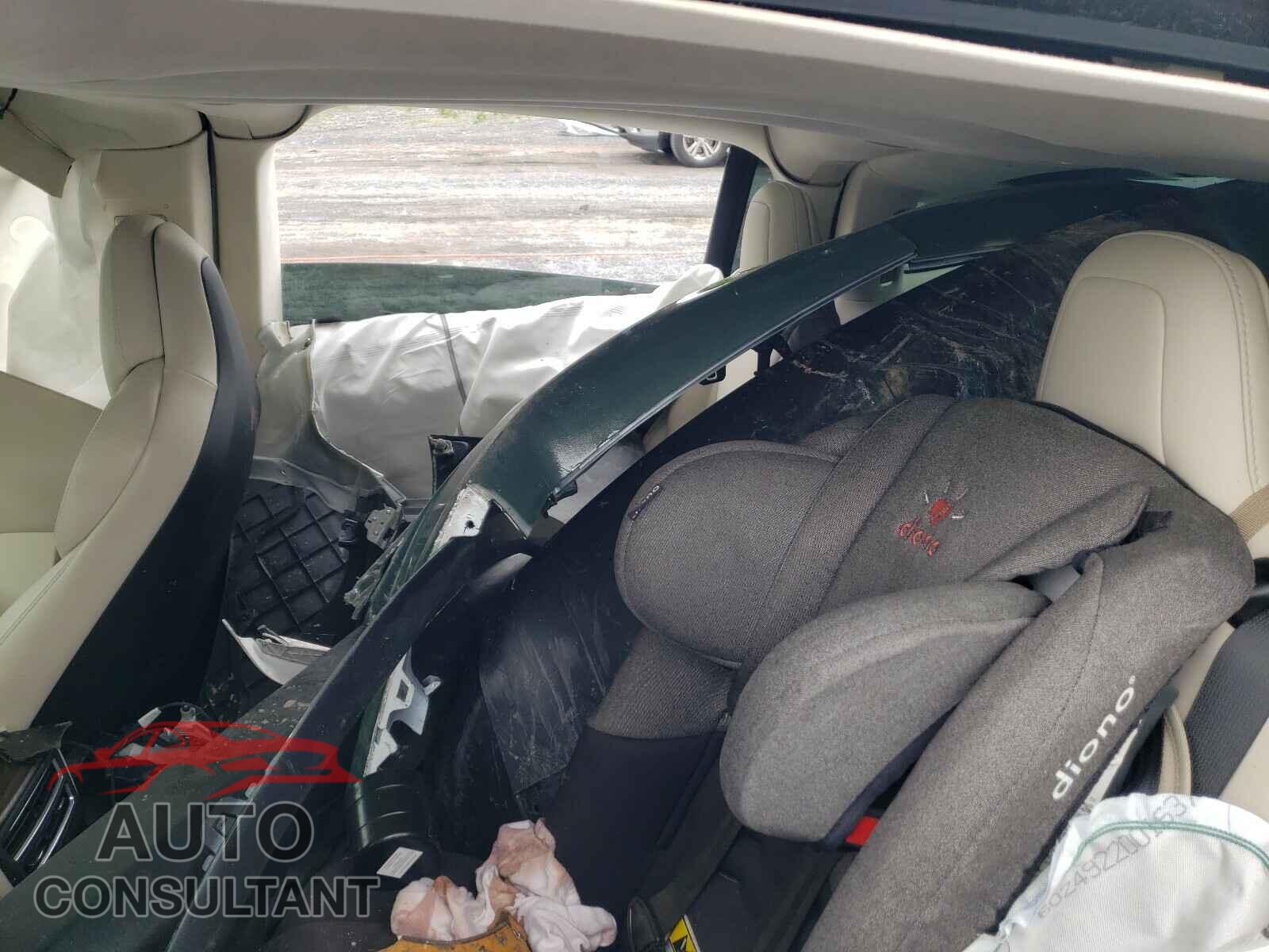 TESLA MODEL X 2017 - 5YJXCBE24HF070450