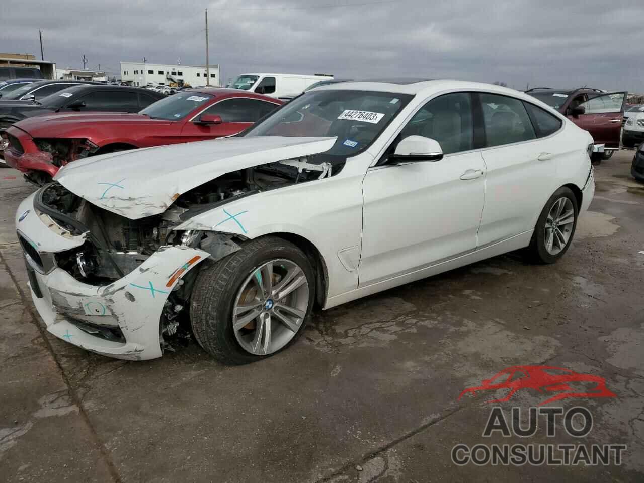 BMW 3 SERIES 2018 - WBA8Z9C50JG828527