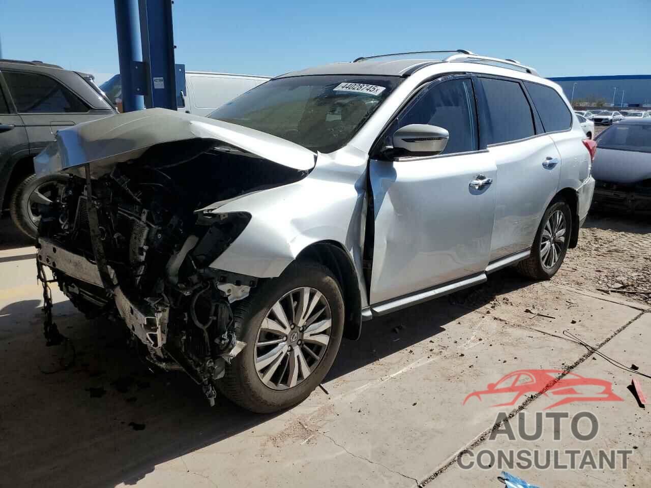 NISSAN PATHFINDER 2019 - 5N1DR2MN4KC588426